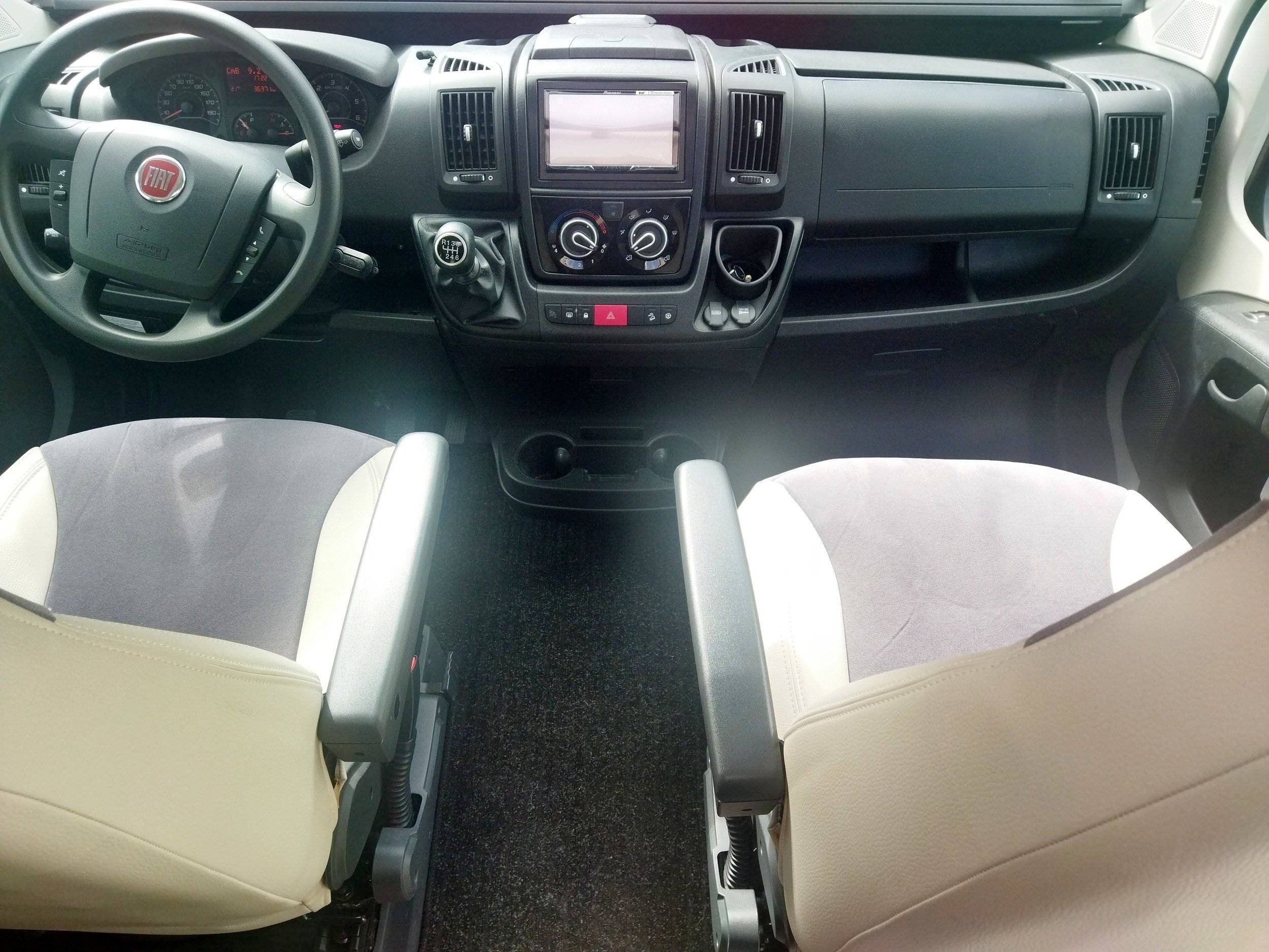 Challenger Challenger v114 MAX Road Edition