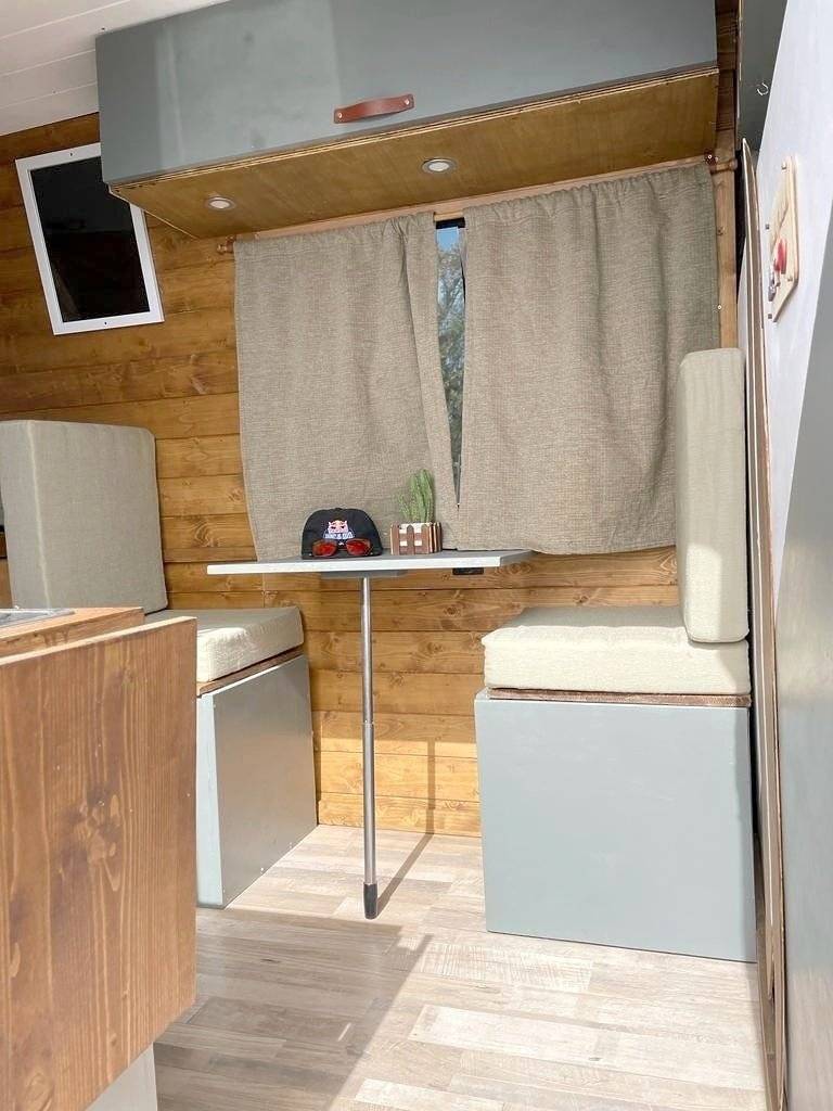 Custo Van Iveco Daily 35S16A8V,Hi-Matic,Klima,ZV,Radio BT