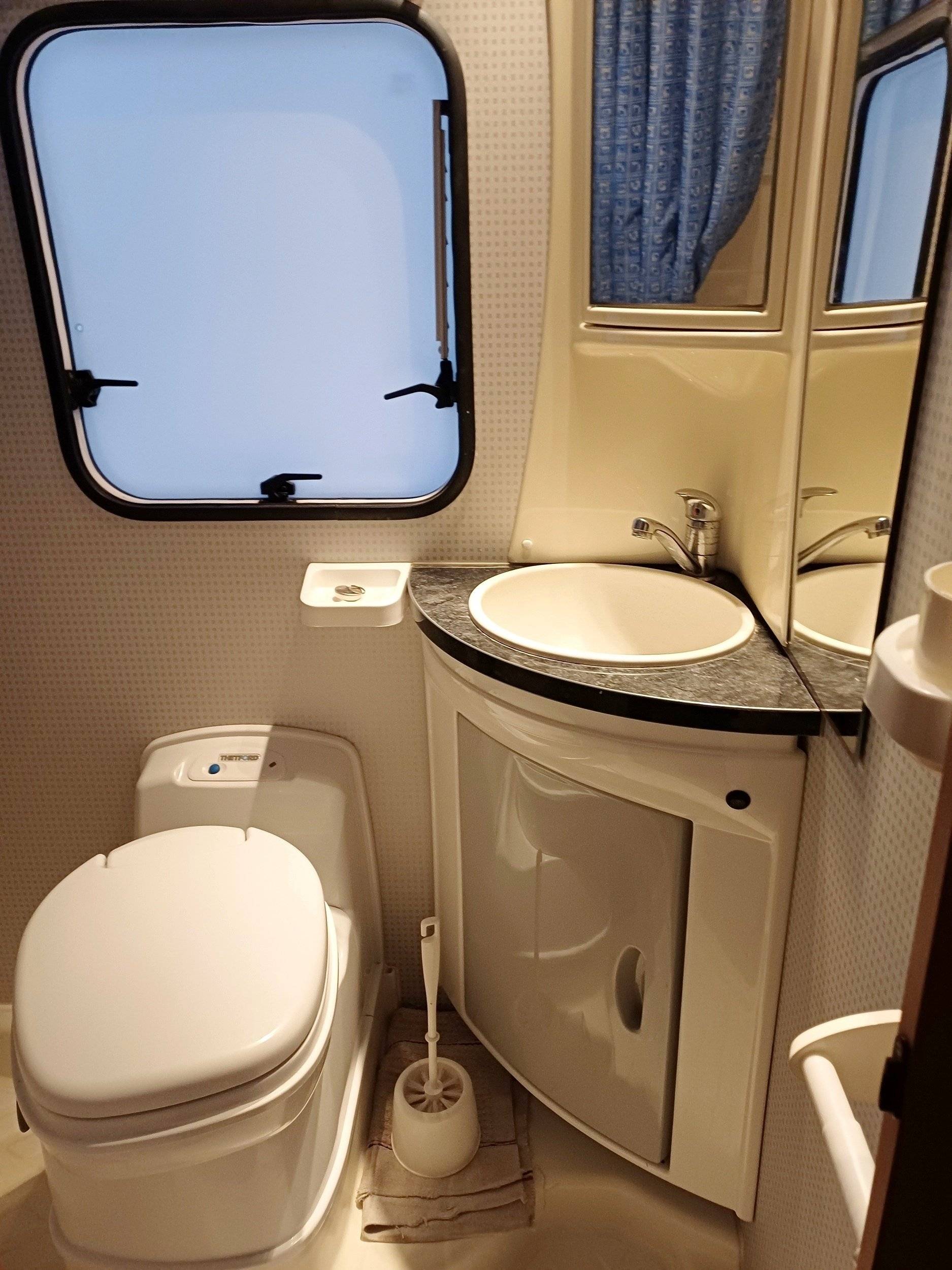 Challenger CHALLENGER GENESIS 47