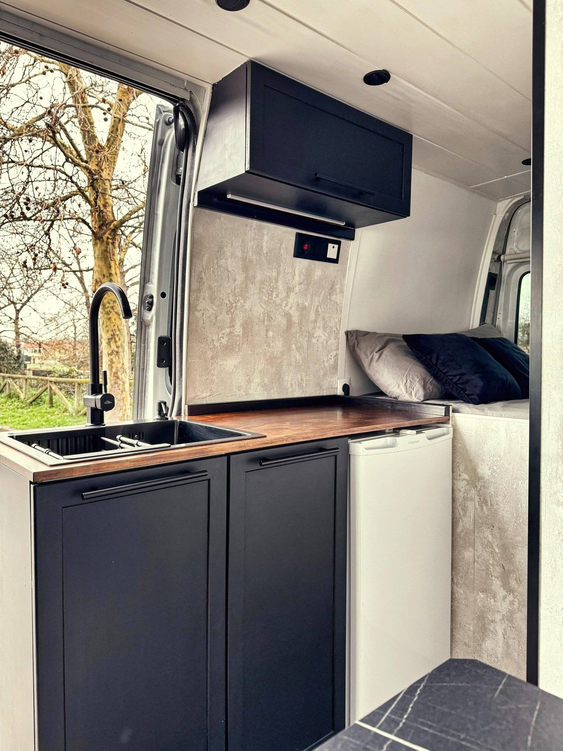 Angolo cucina Renault Master 2,5 l dCi 120 ch. - Yescapa