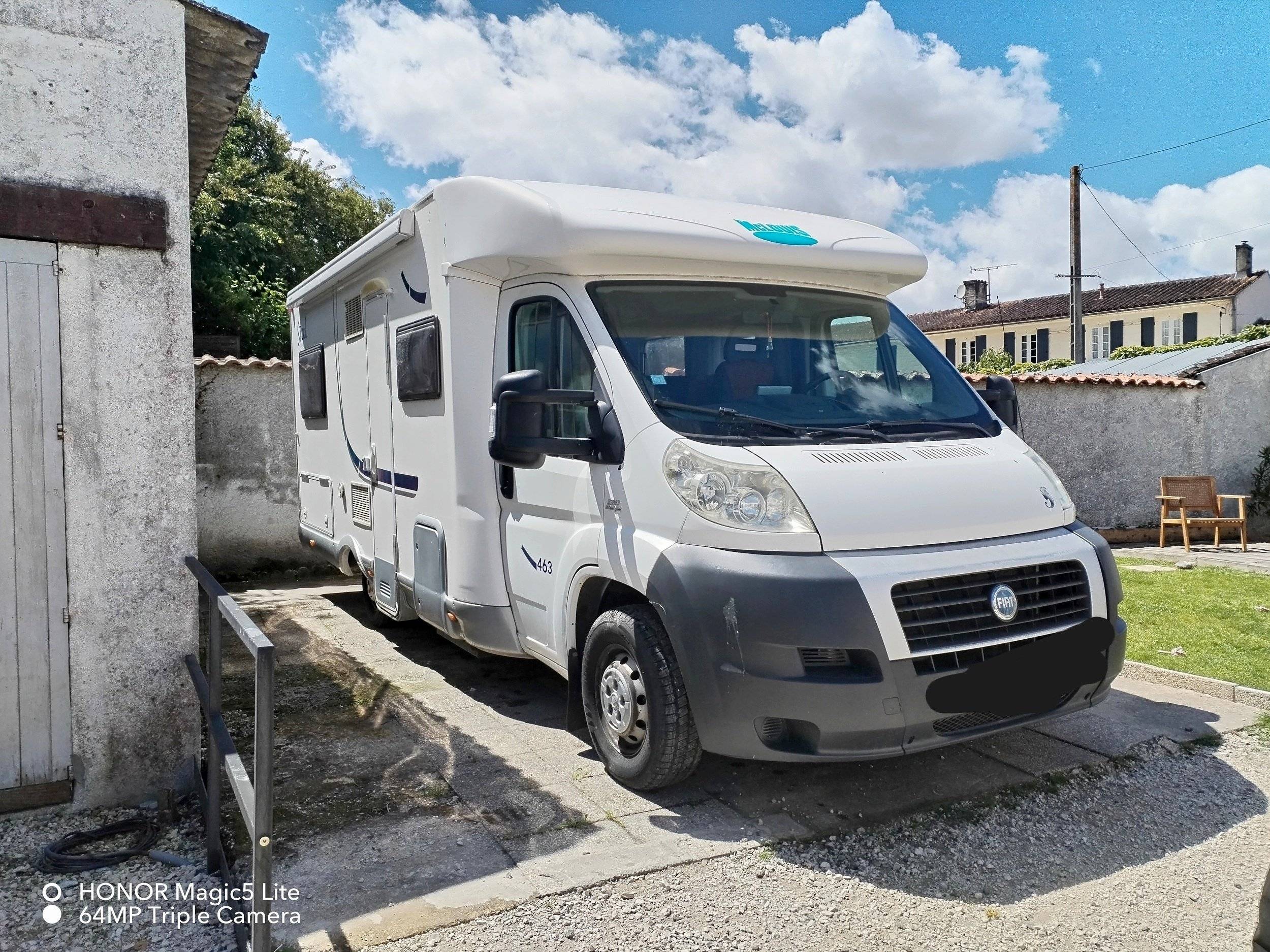Front view from 3/4 Fiat Ducato 2,3 l Multijet 130 ch. - Yescapa
