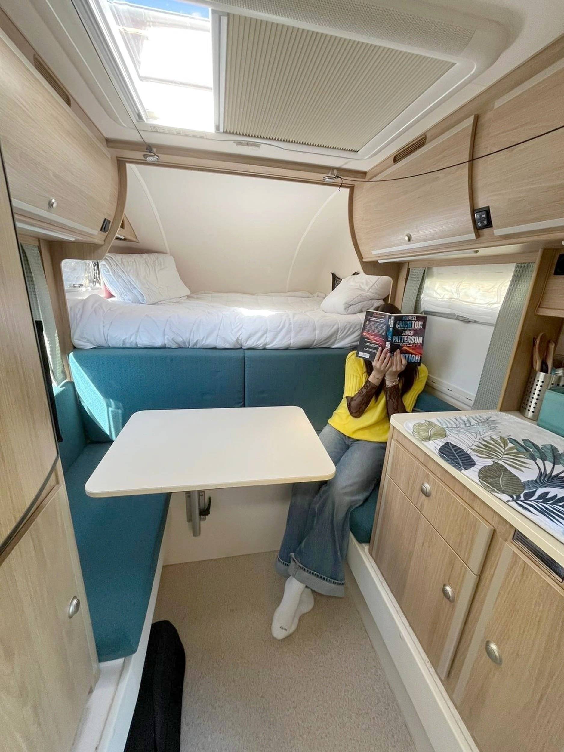 Dinette Ford Ranger - Yescapa