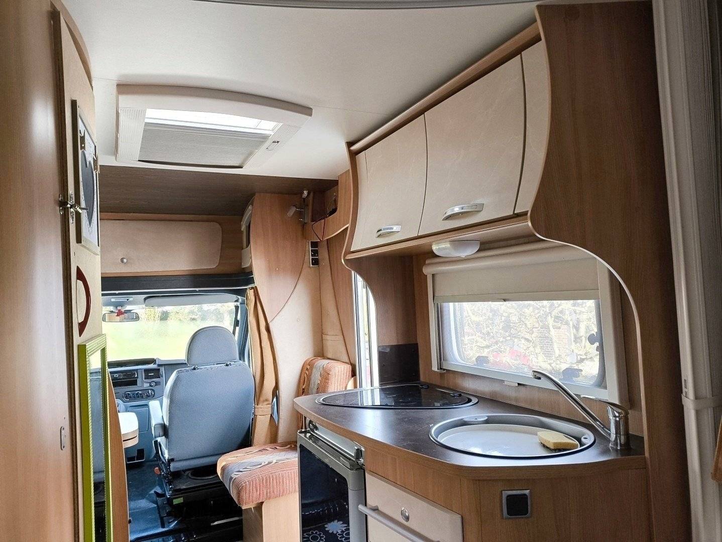 Kitchenette Ford - Yescapa