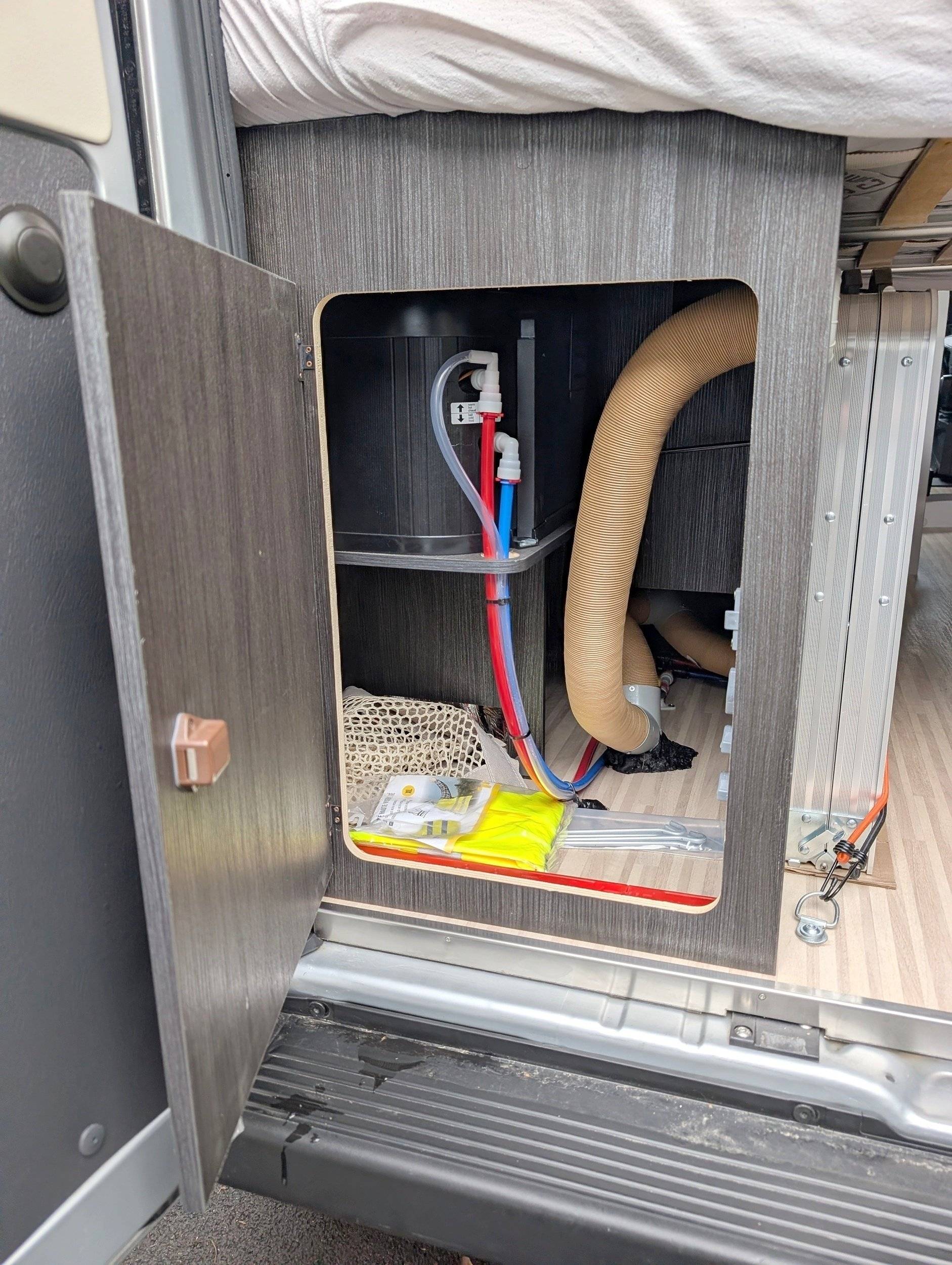 Benimar Benivan 100 pop up