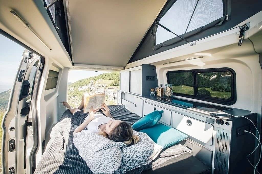 Plazas en cama Ford Tourneo - Yescapa