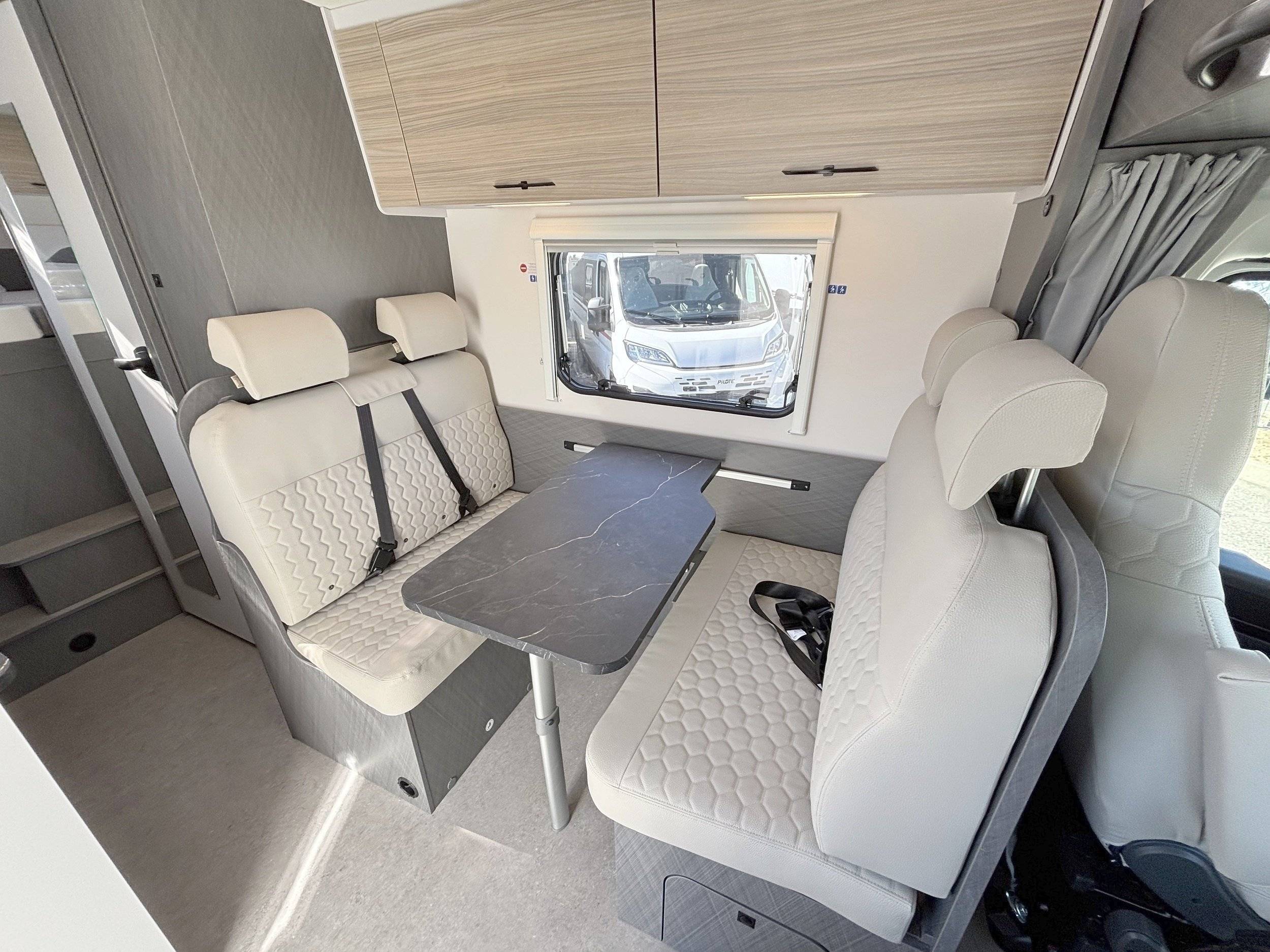 Letti Fiat Ducato 2,2 l Multijet 100 ch. - Yescapa