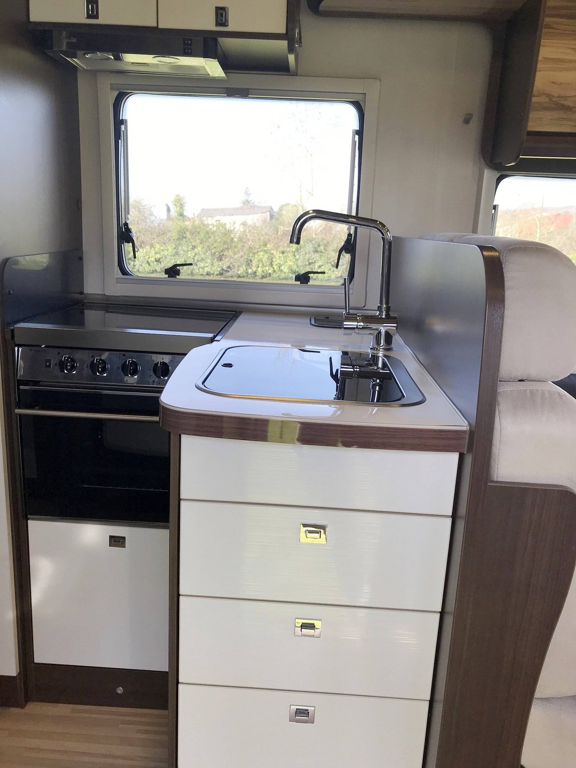Benimar 542