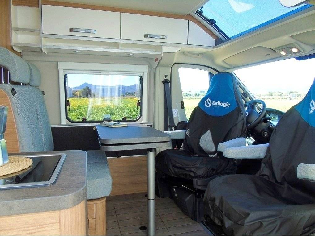 Dining Area Fiat Ducato 2,3 140CV - Yescapa