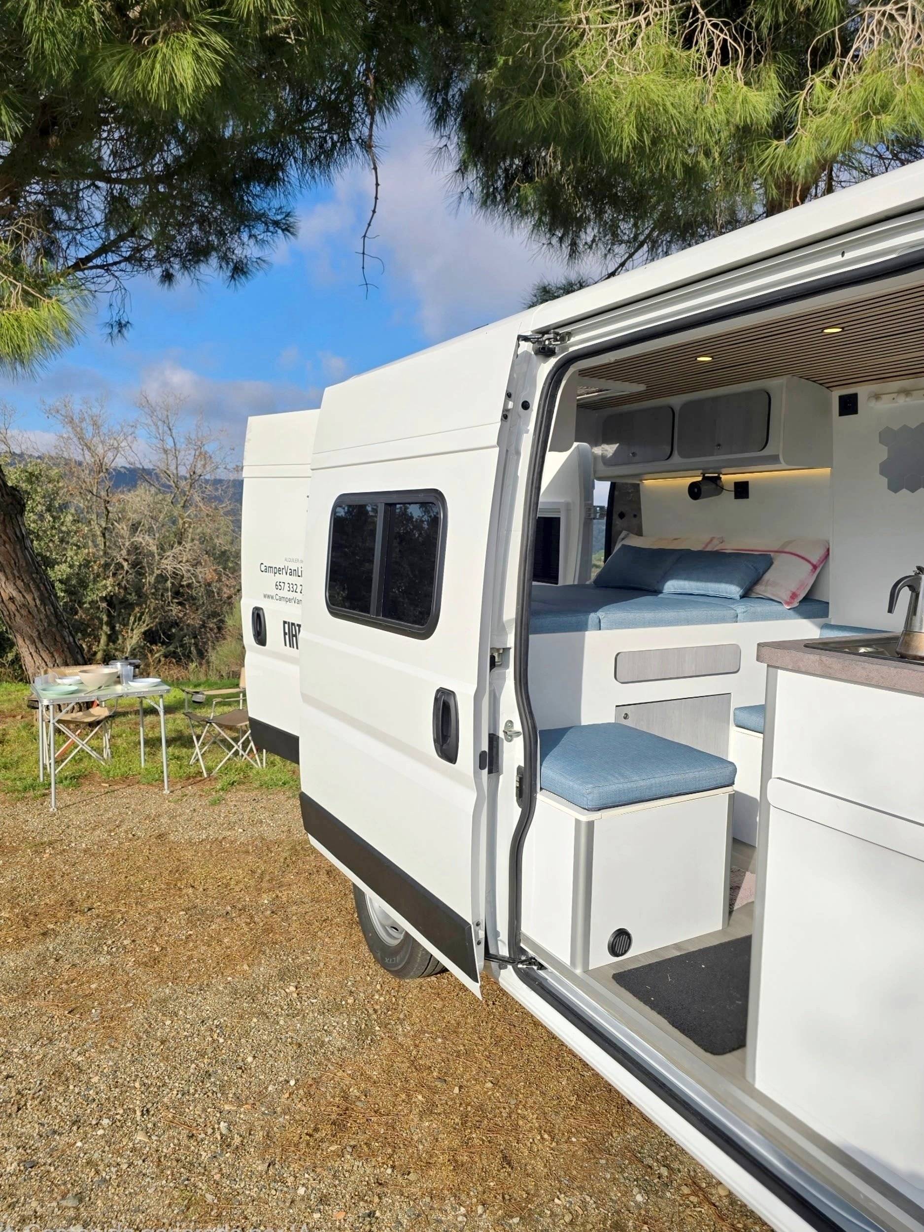 Berth Fiat Ducato 2,2 l 120 ch - Yescapa