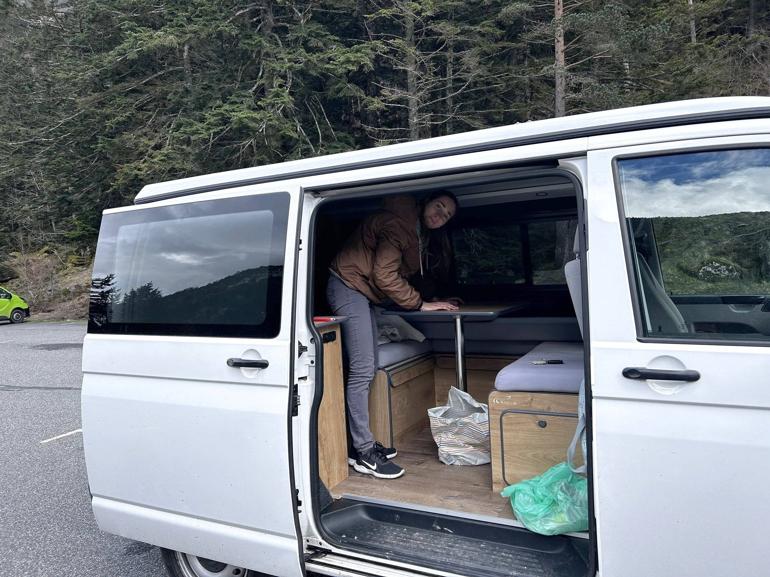 Essecke Volkswagen Transporter T5 2 l 102 ch - Yescapa