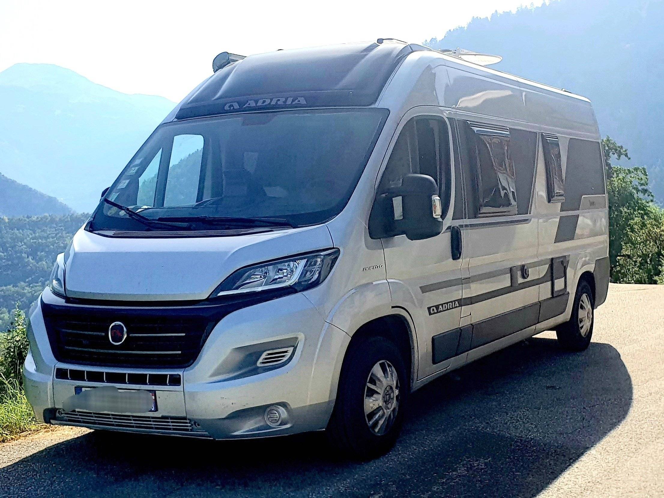 Adria ADRIA TWIN 600 SPB SUPREM