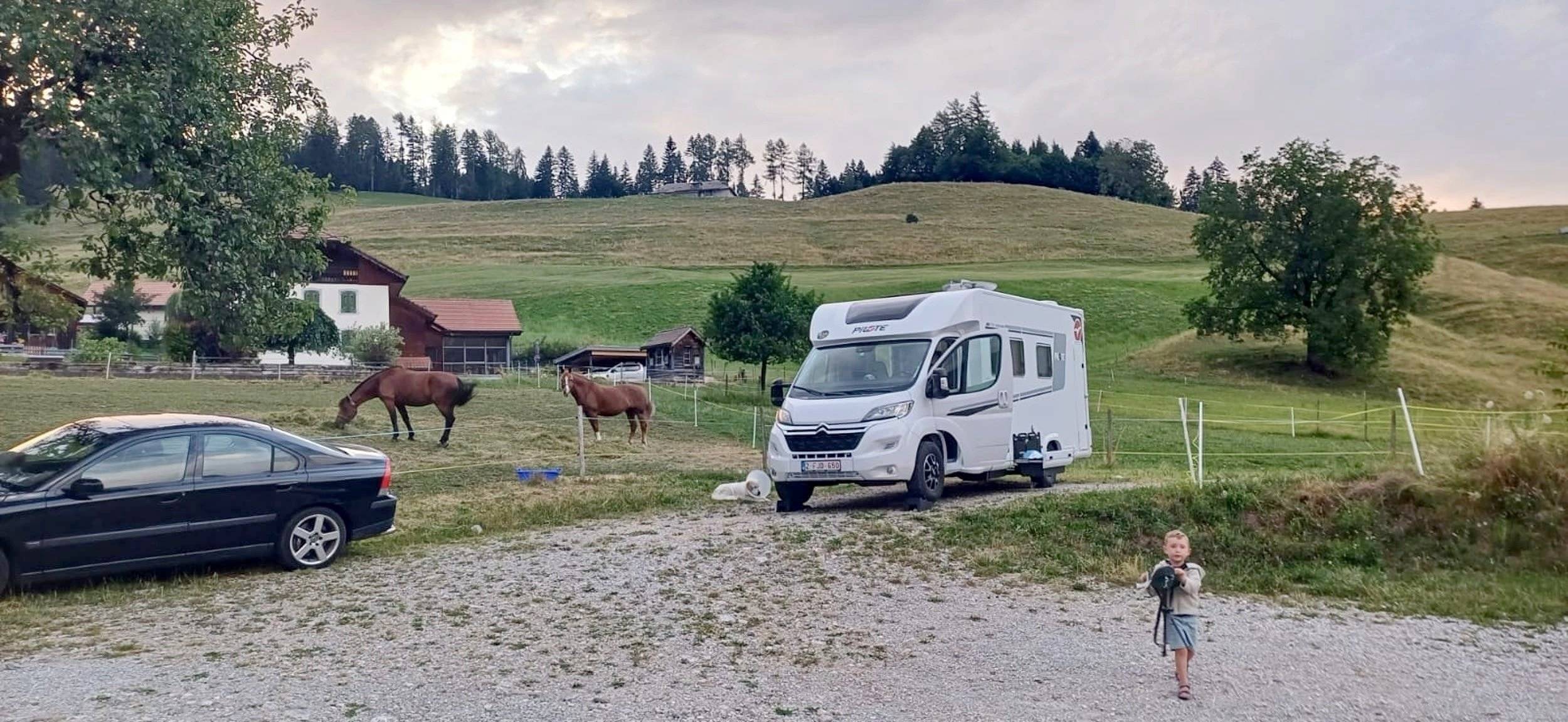 schräge Vorderansicht Citroën - Yescapa