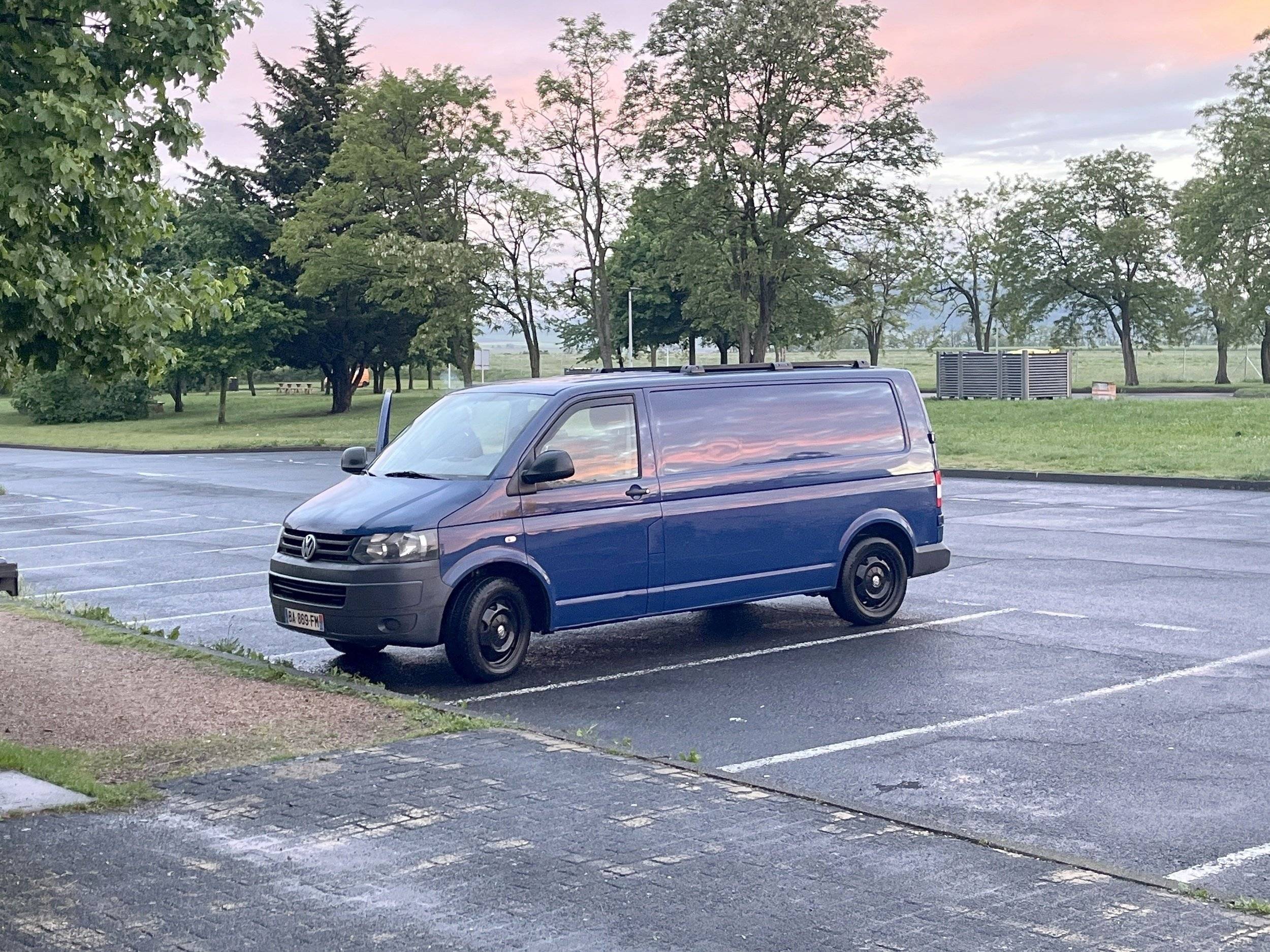 Volkswagen T5 2,0 l 102 ch