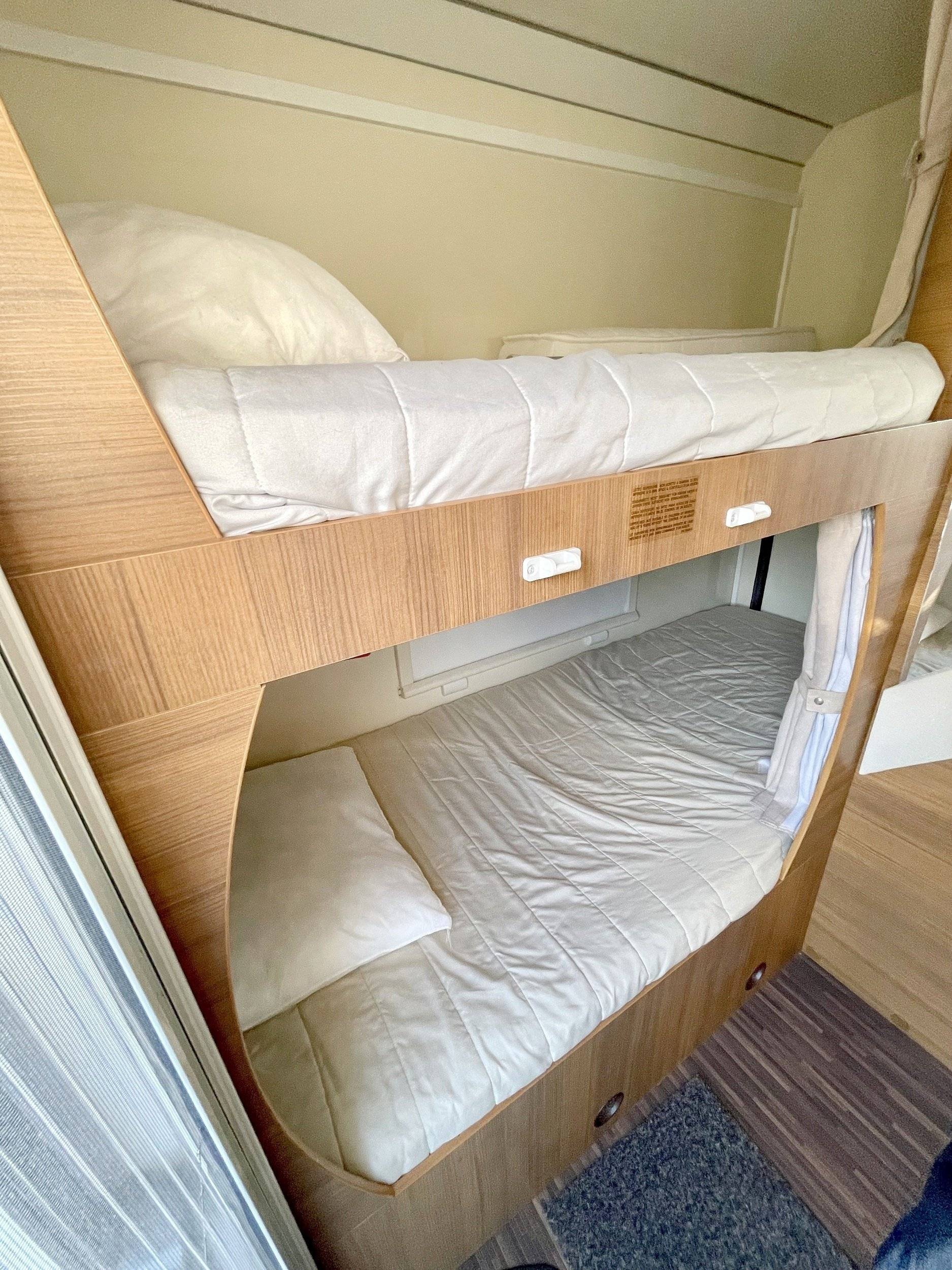 Elnagh Elnagh  Baron