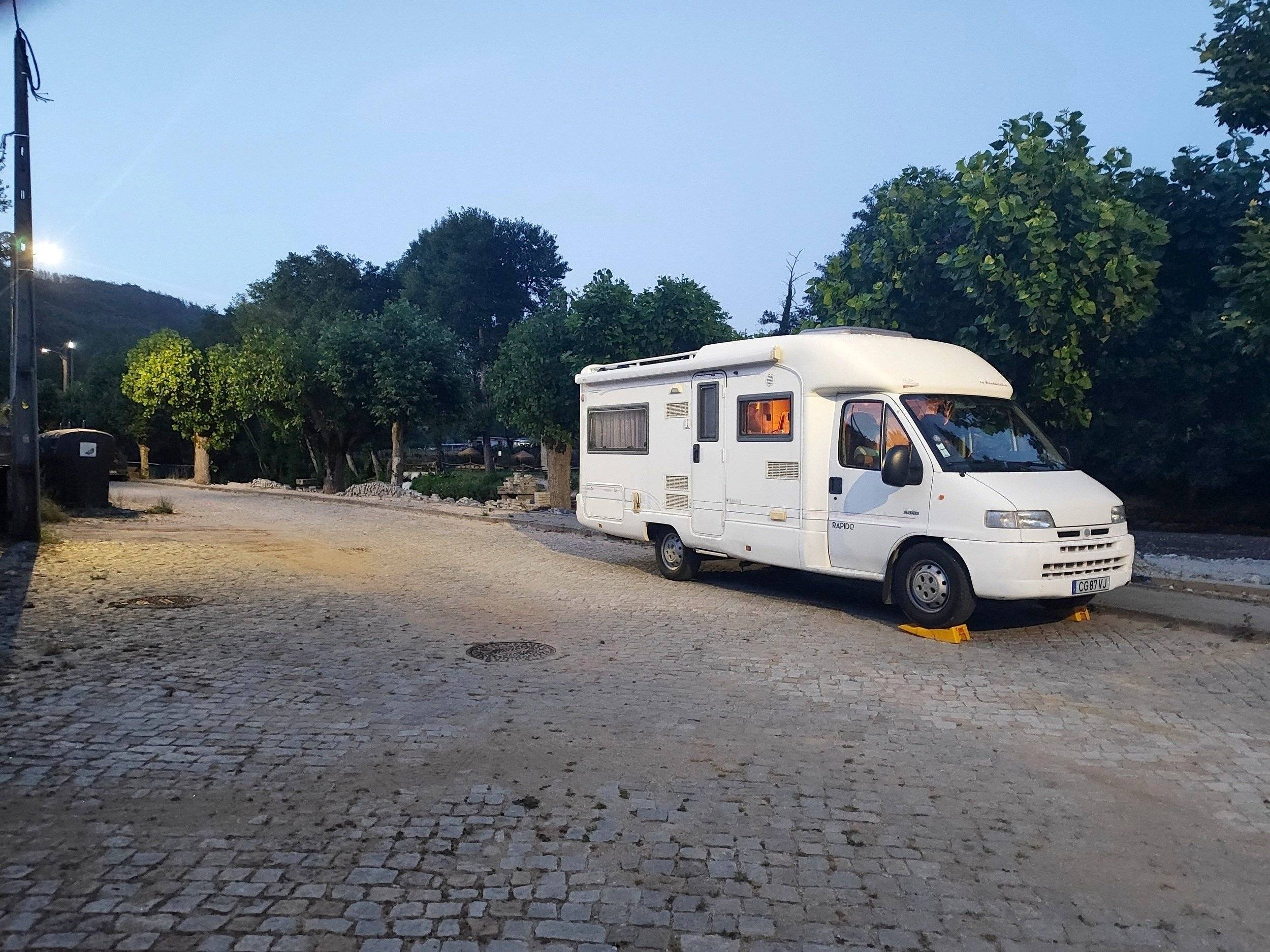 schräge Vorderansicht Citroën - Yescapa