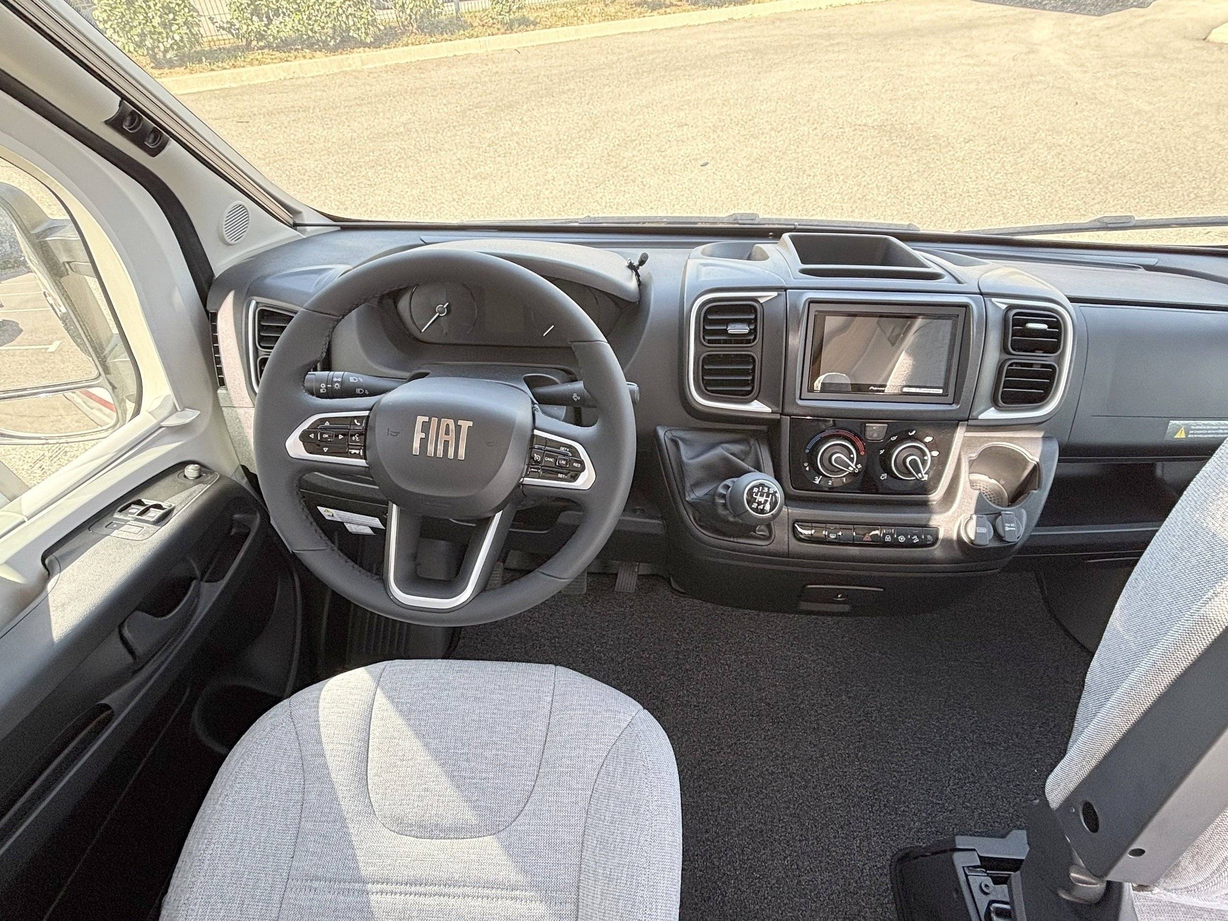 Eethoek Fiat Ducato 2,2 140cv - Yescapa