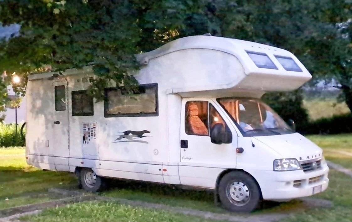 Front view from 3/4 Fiat FIAT DUCATO - Yescapa
