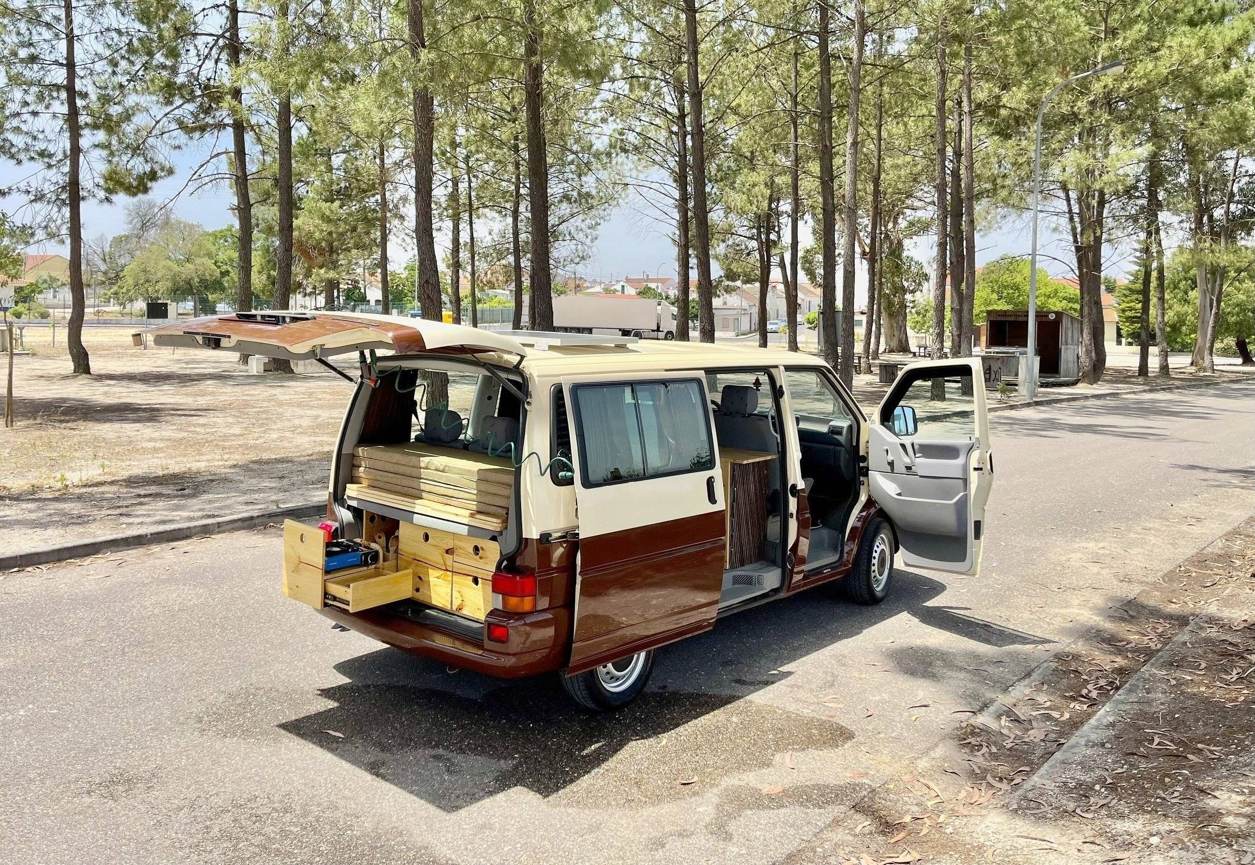 Volkswagen Transporter T4 2.4D