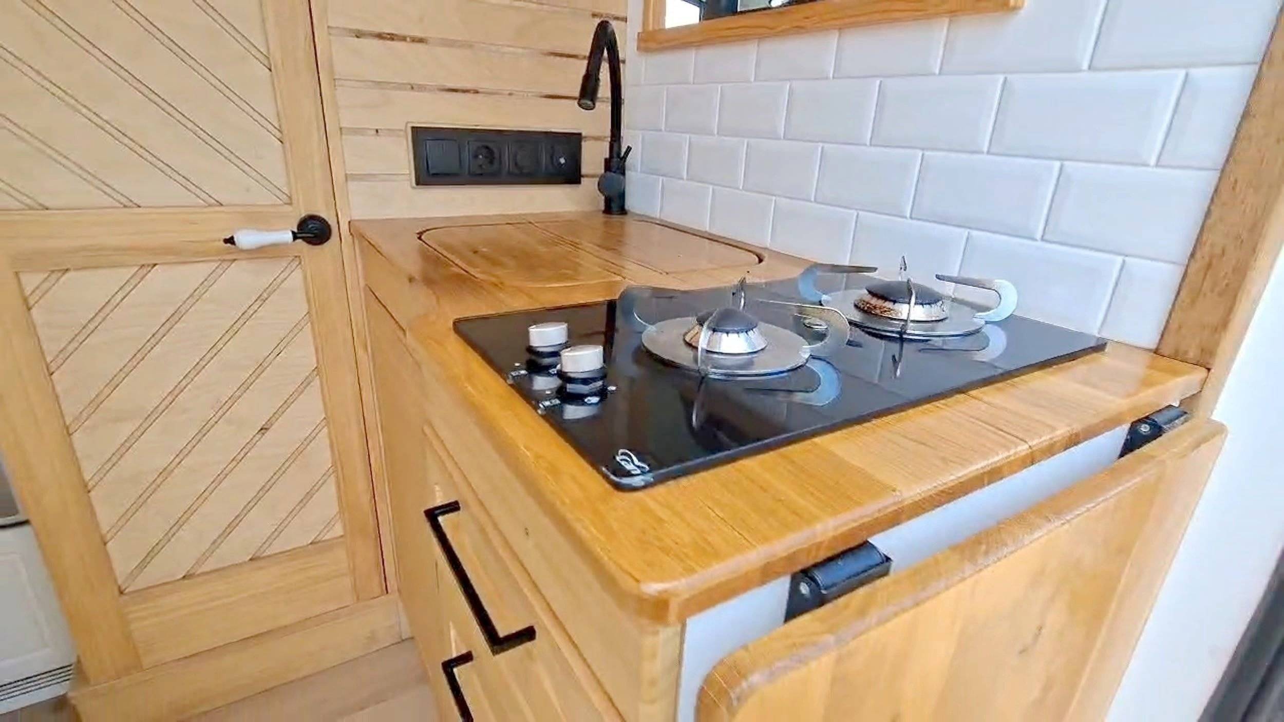 Kitchen Fiat - Yescapa