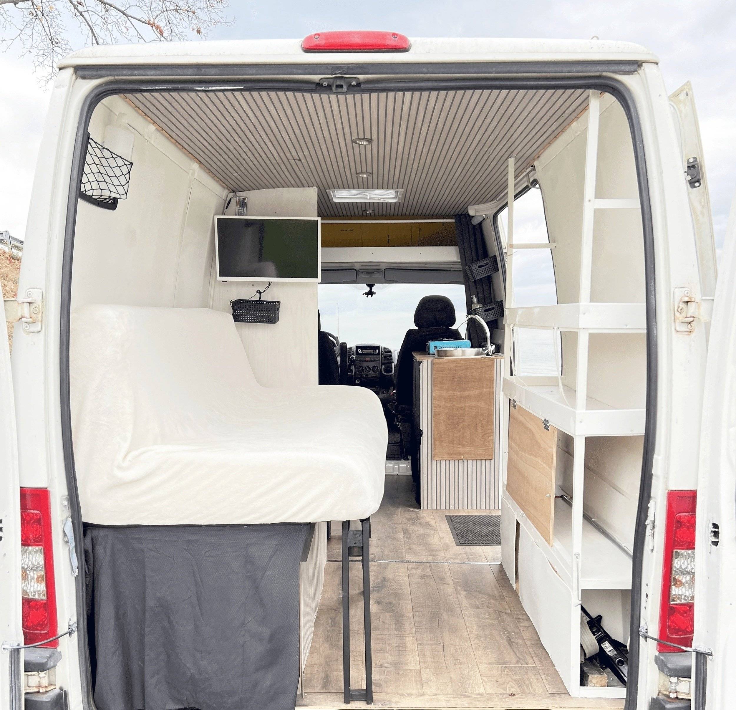 Front view from 3/4 Fiat FIAT Ducato 2.8 JTD - Yescapa