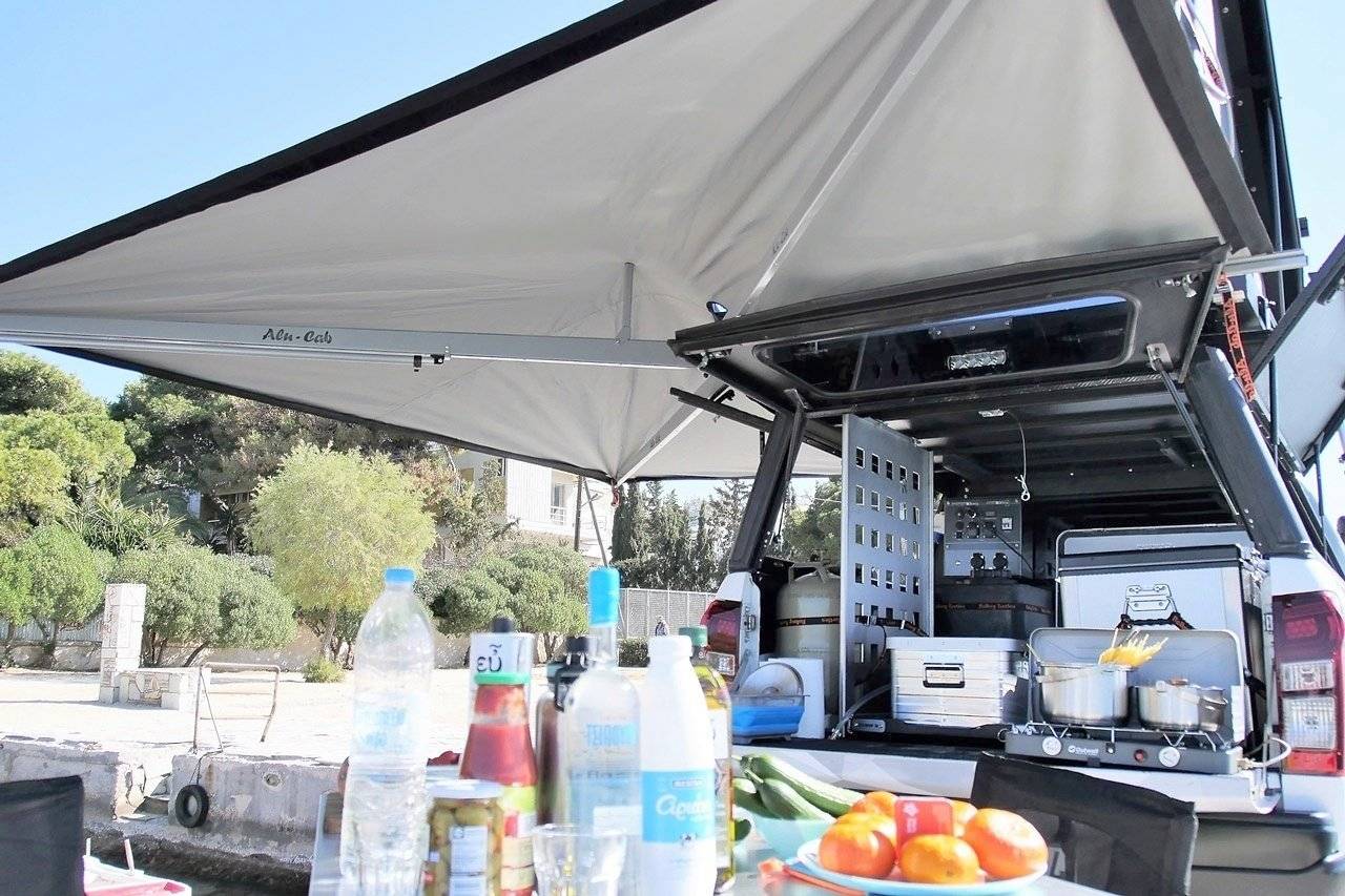 4×4 Automatic Gear Pickupcamper Alucab