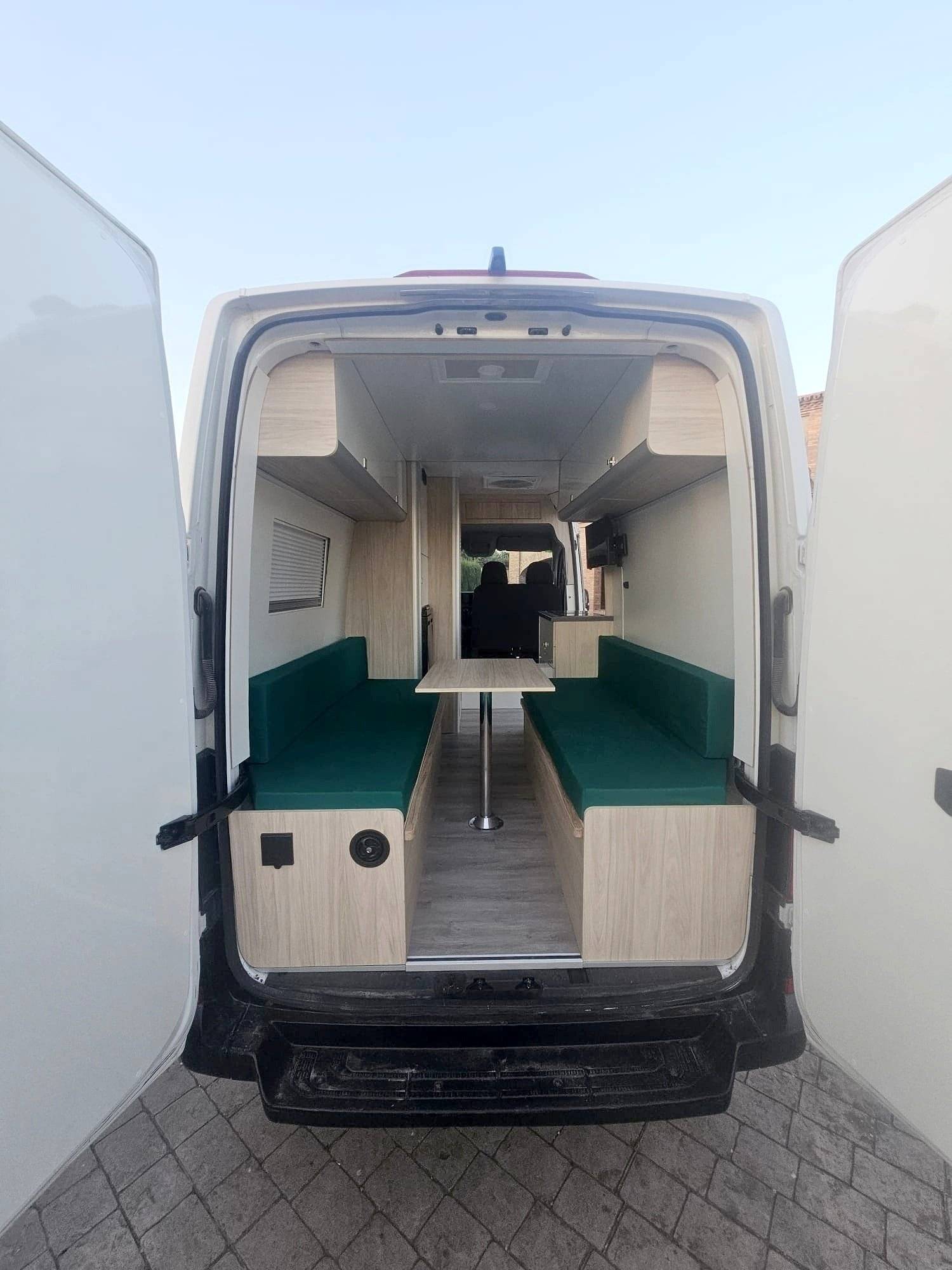 Berth Volkswagen 2,0 l 140 ch - Yescapa