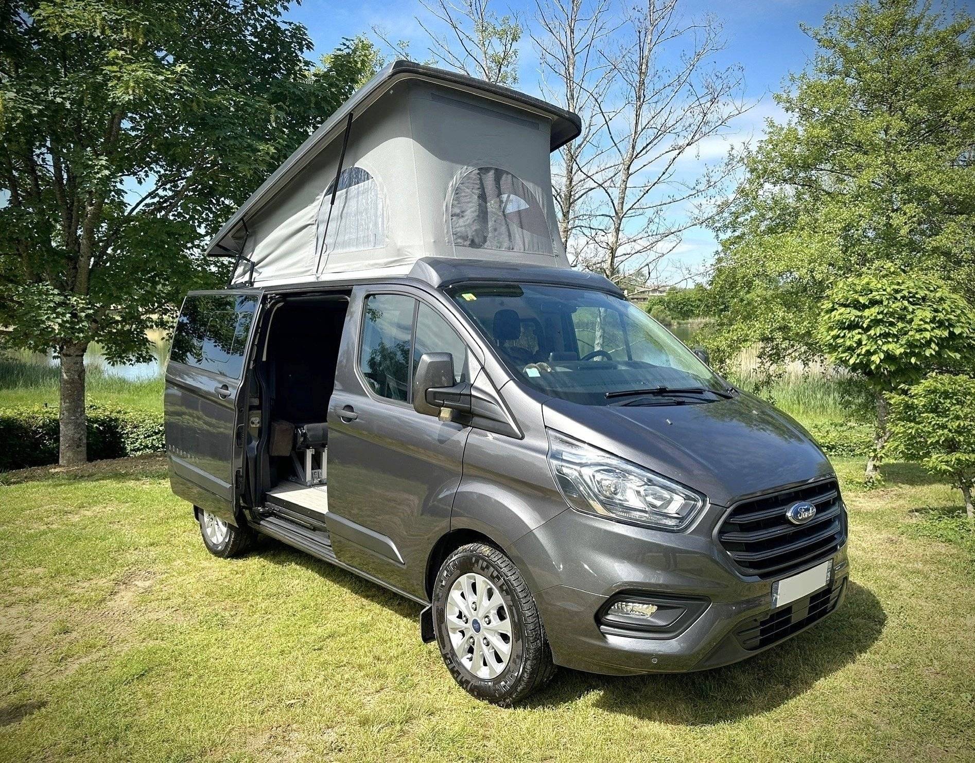 Front view from 3/4 Ford - Yescapa