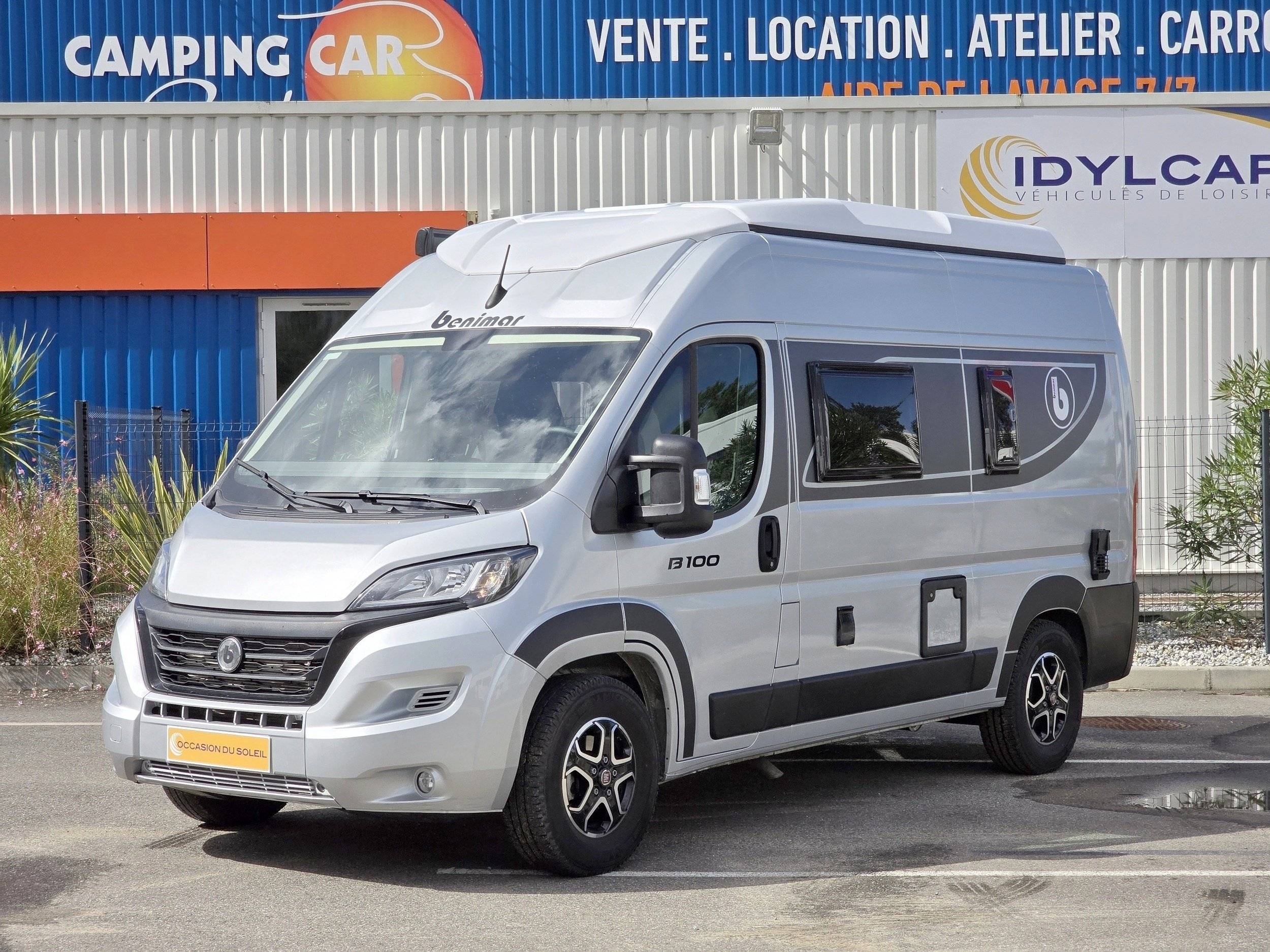 Vista del vehículo ángulo delantero Fiat 2,3 l 130 ch - Yescapa