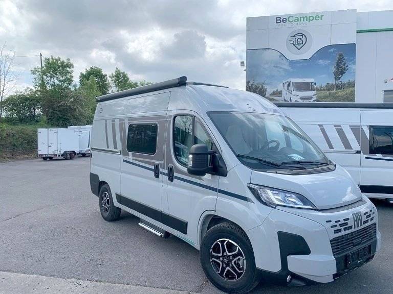 Front view from 3/4 Fiat - Yescapa