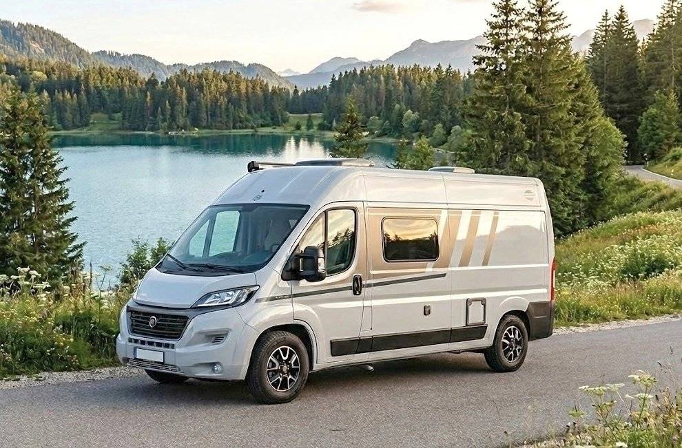 Front view from 3/4 Fiat - Yescapa