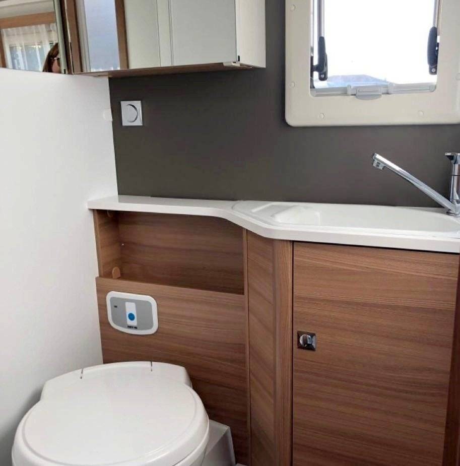 Adria Adria Matrix Axess 670 SL