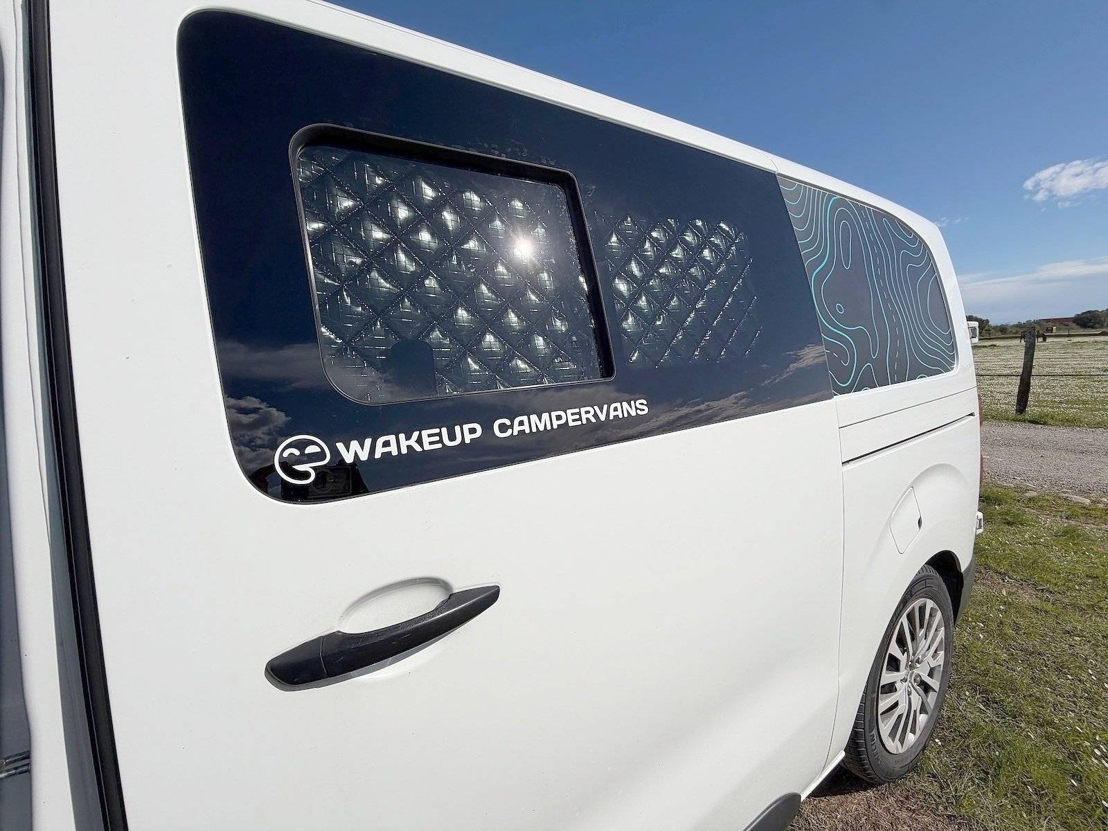 WAKEUP CAMPERVANS Expert III