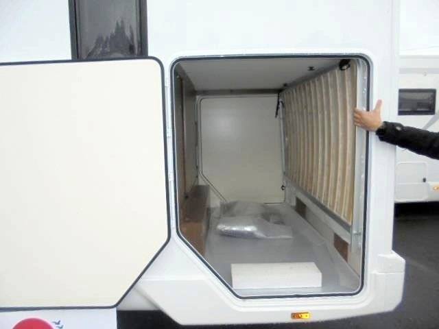 Continental 790M Transit 2,0 l 130 ch