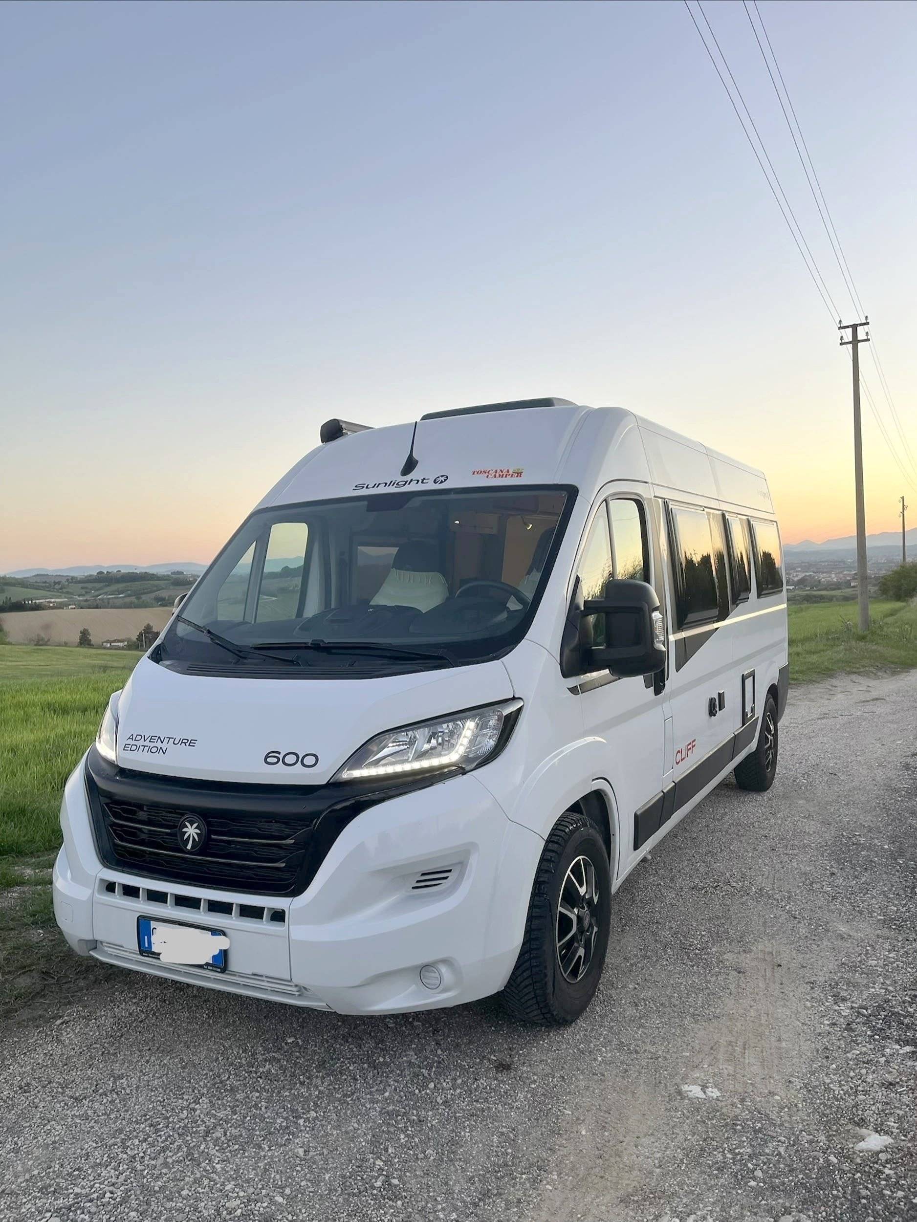Front view from 3/4 Fiat Ducato 2,3 l Multijet. - Yescapa