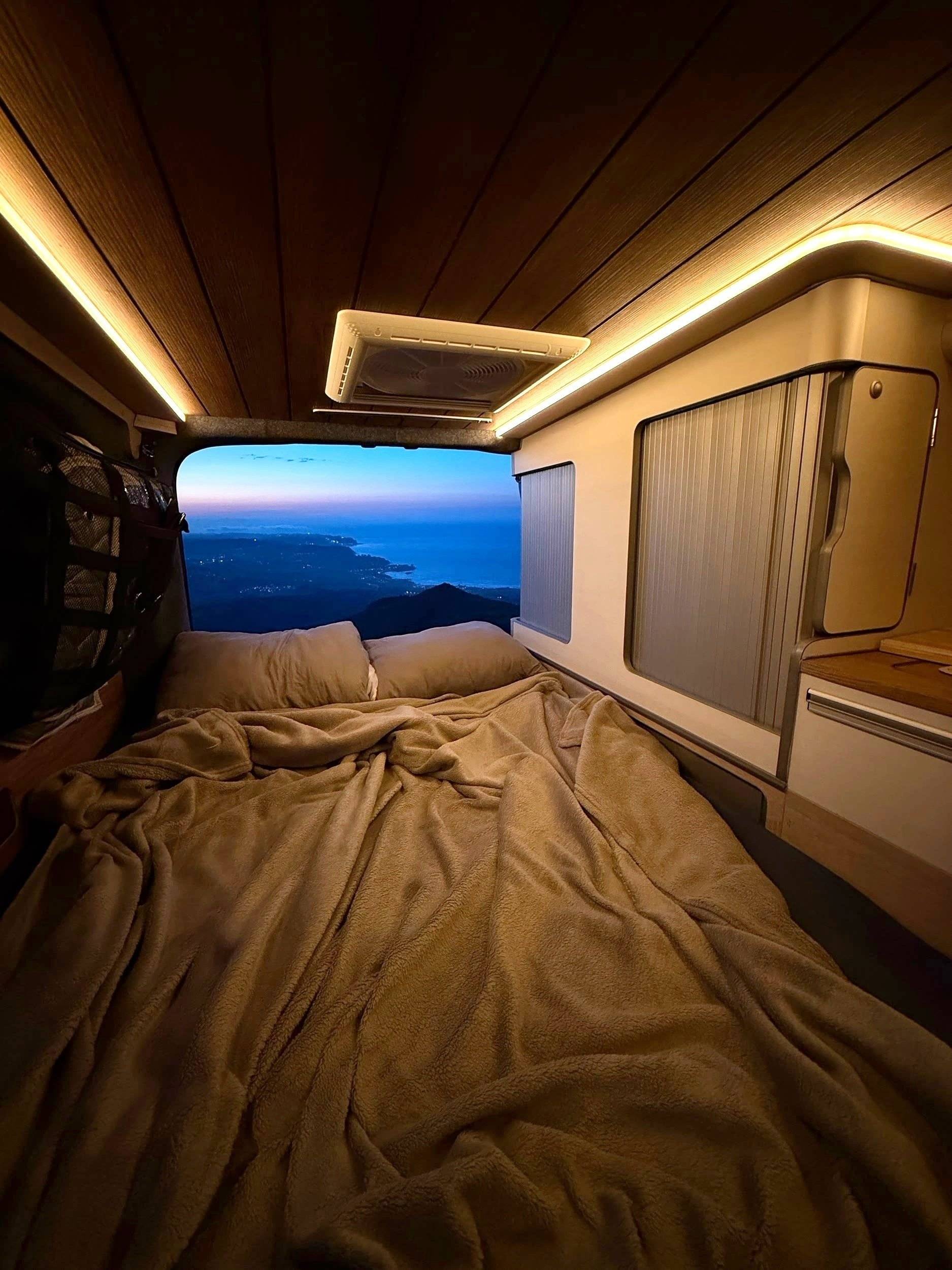 Berth Toyota ProAce Verso - Yescapa