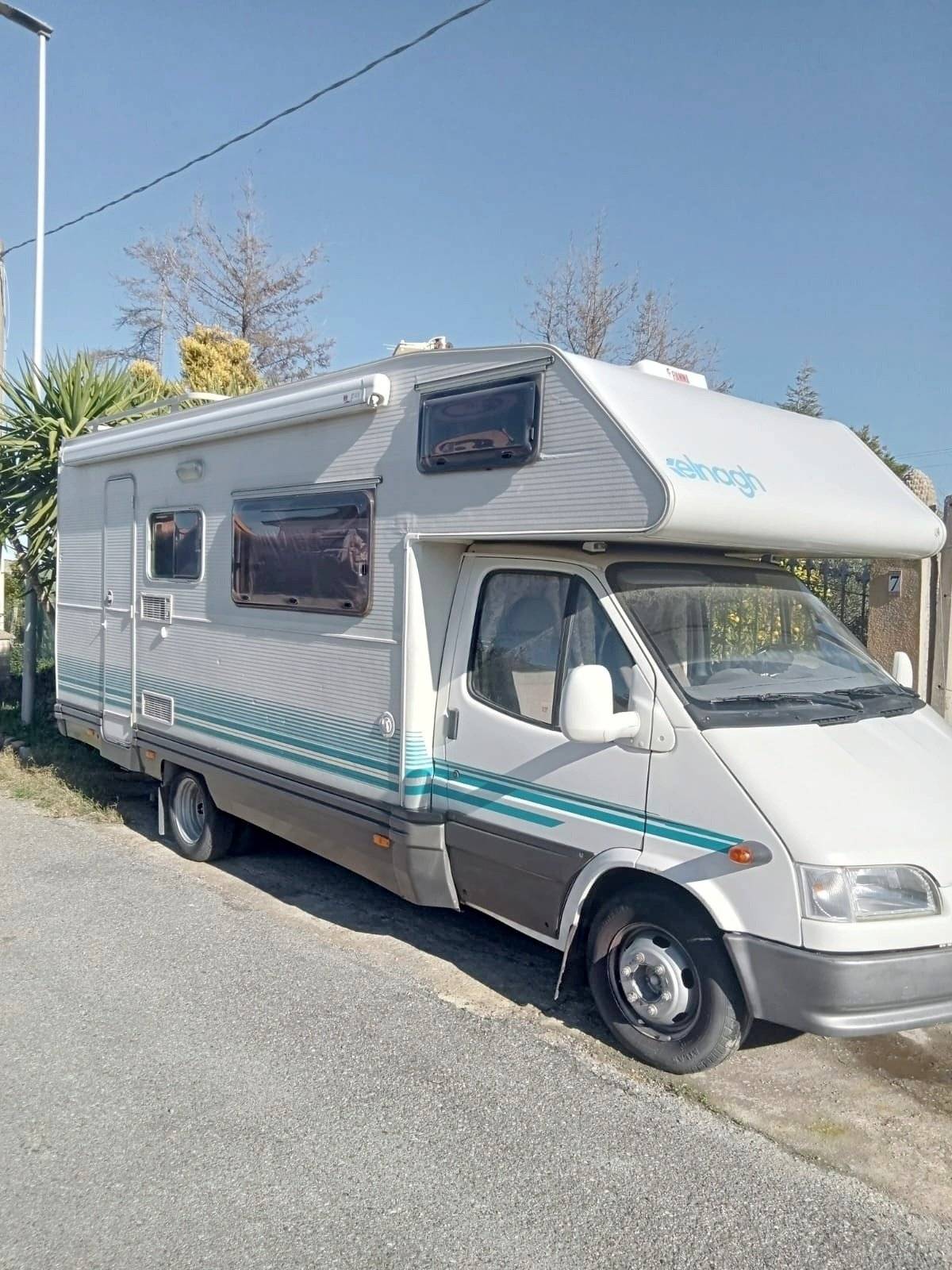 Front view from 3/4 Ford Transit - Yescapa