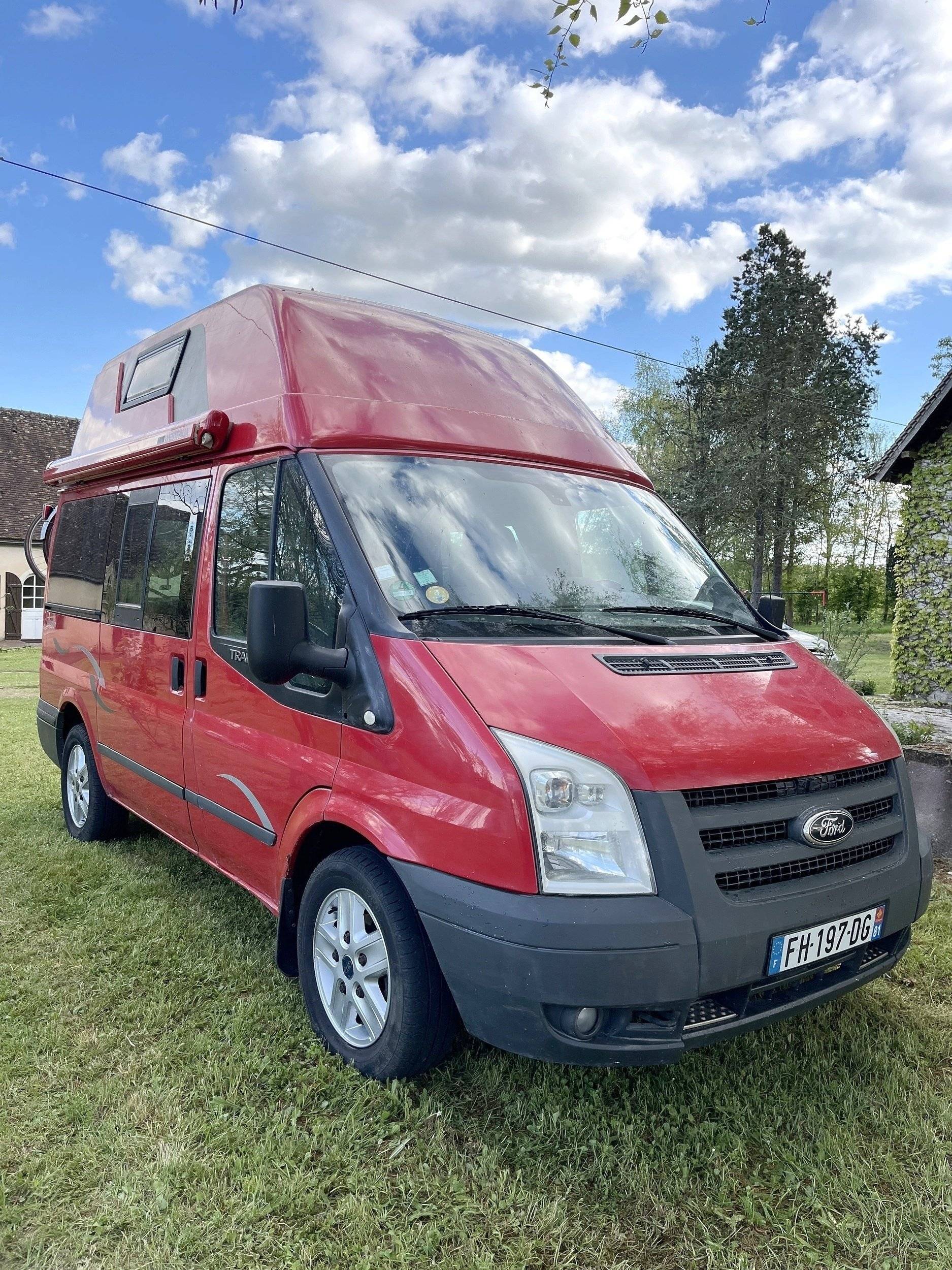 Location Fourgon aménagé Paris 78570 Westfalia Ford n… Yescapa