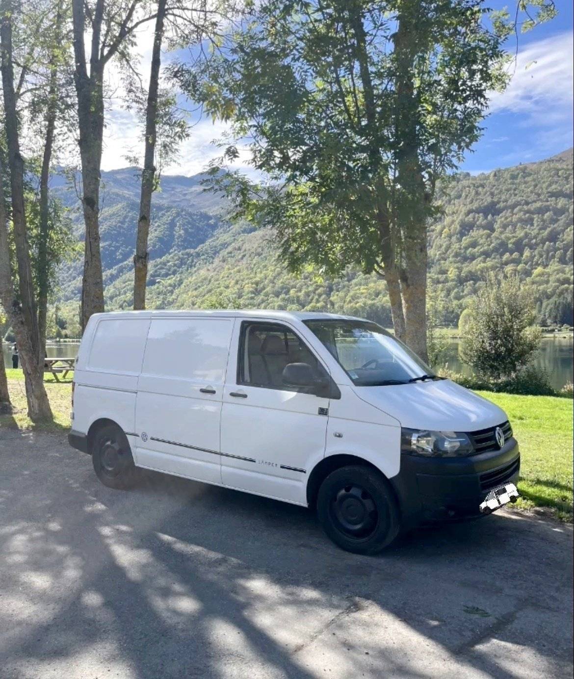 Vista frontale a ¾ Volkswagen - Yescapa