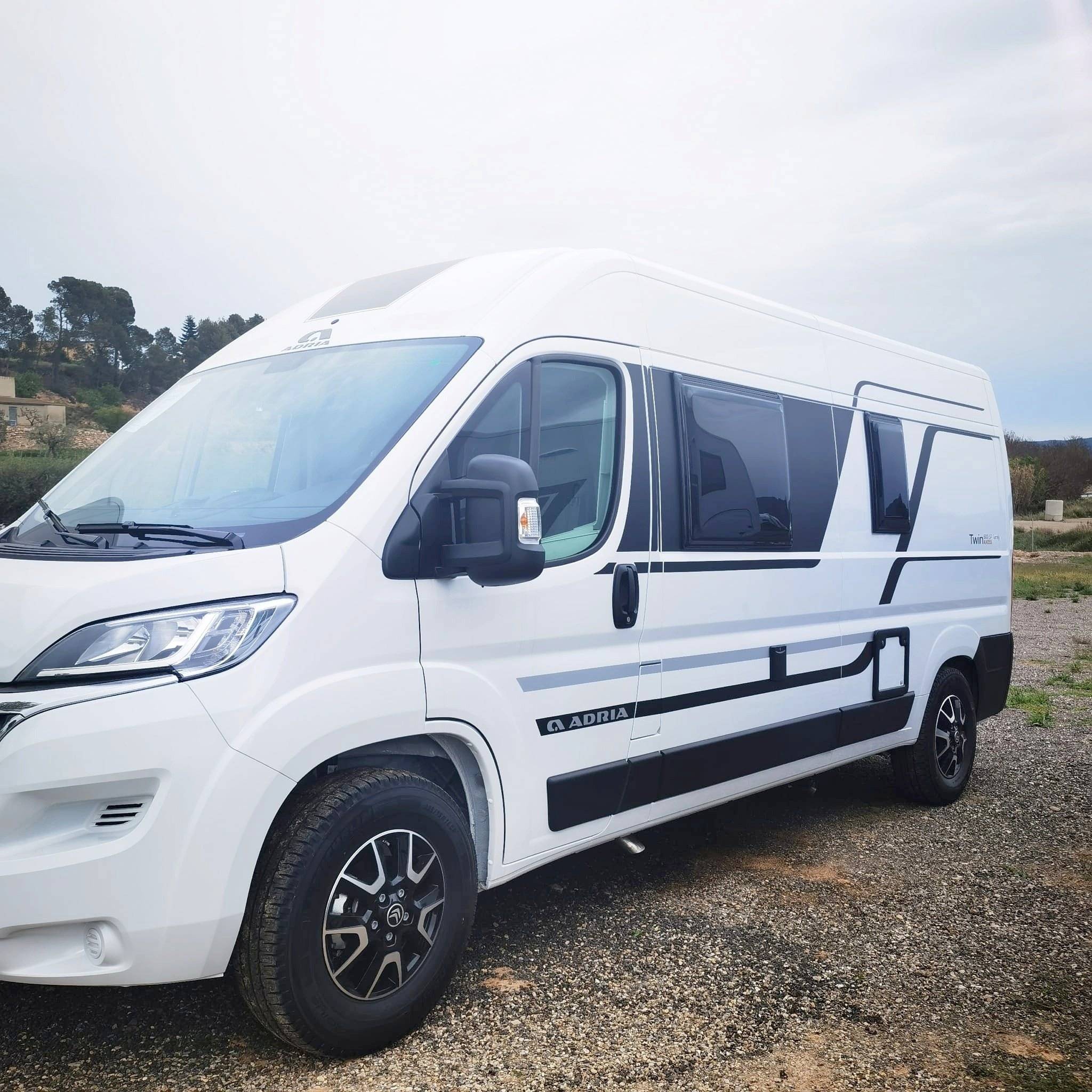 Adria TWIN 600SPB FAMILY