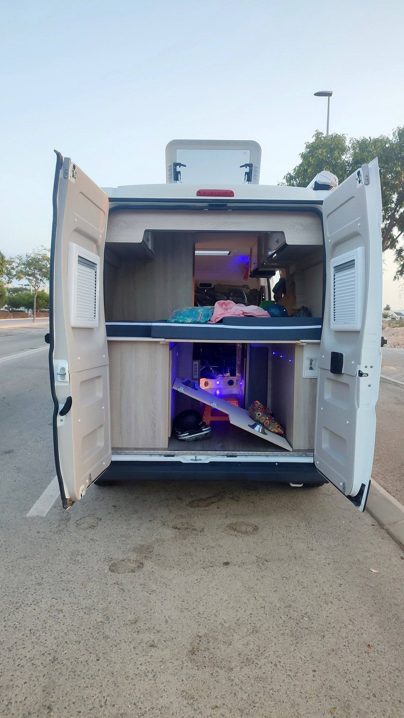 Slaapplaatsen Peugeot Boxer L3H2 - Yescapa