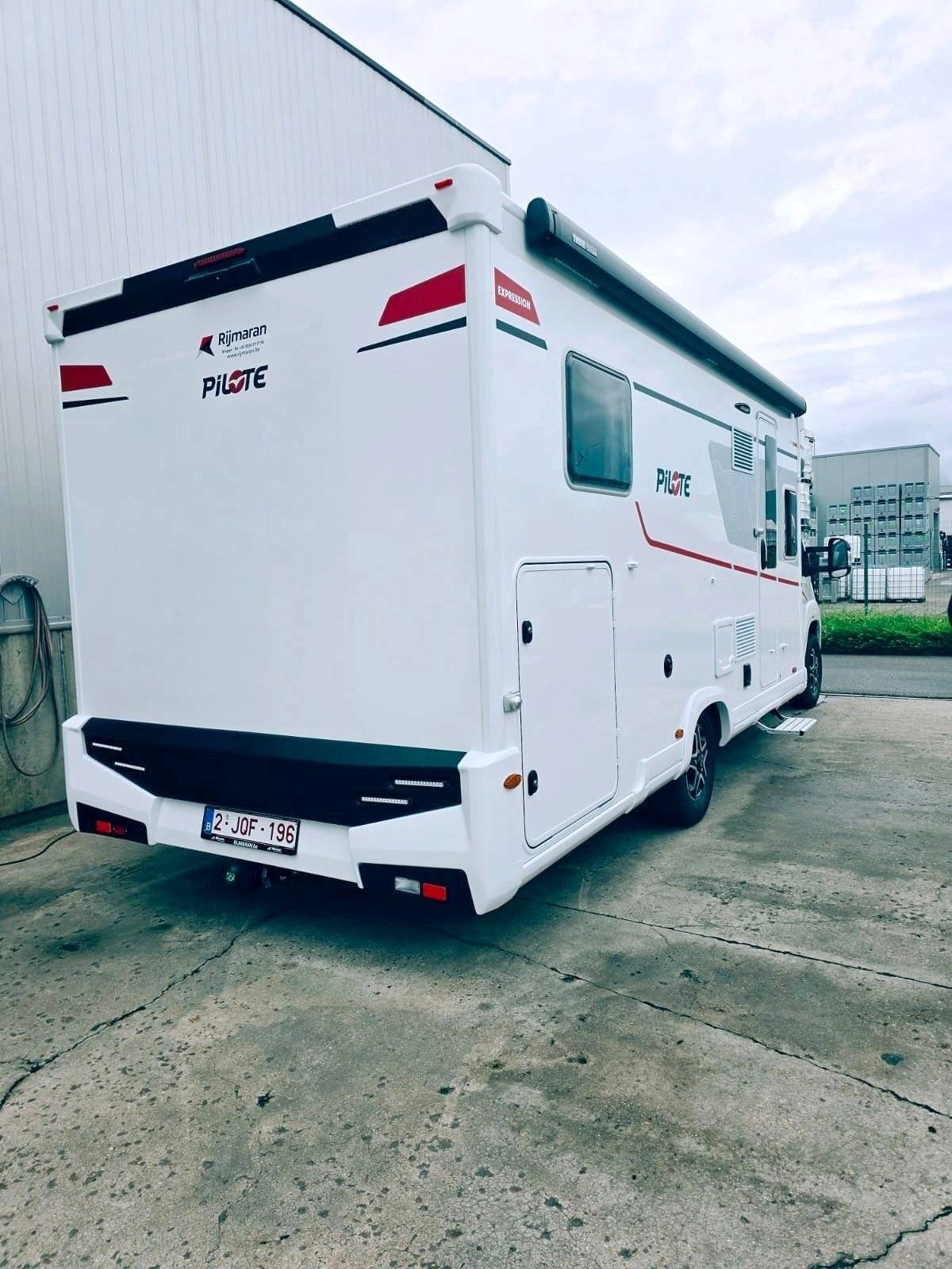 Pilote P740GJ Expression