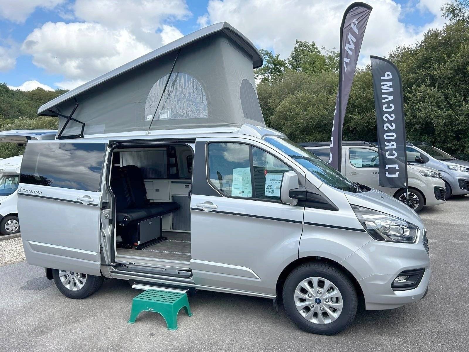 Vista posteriore Ford - Yescapa