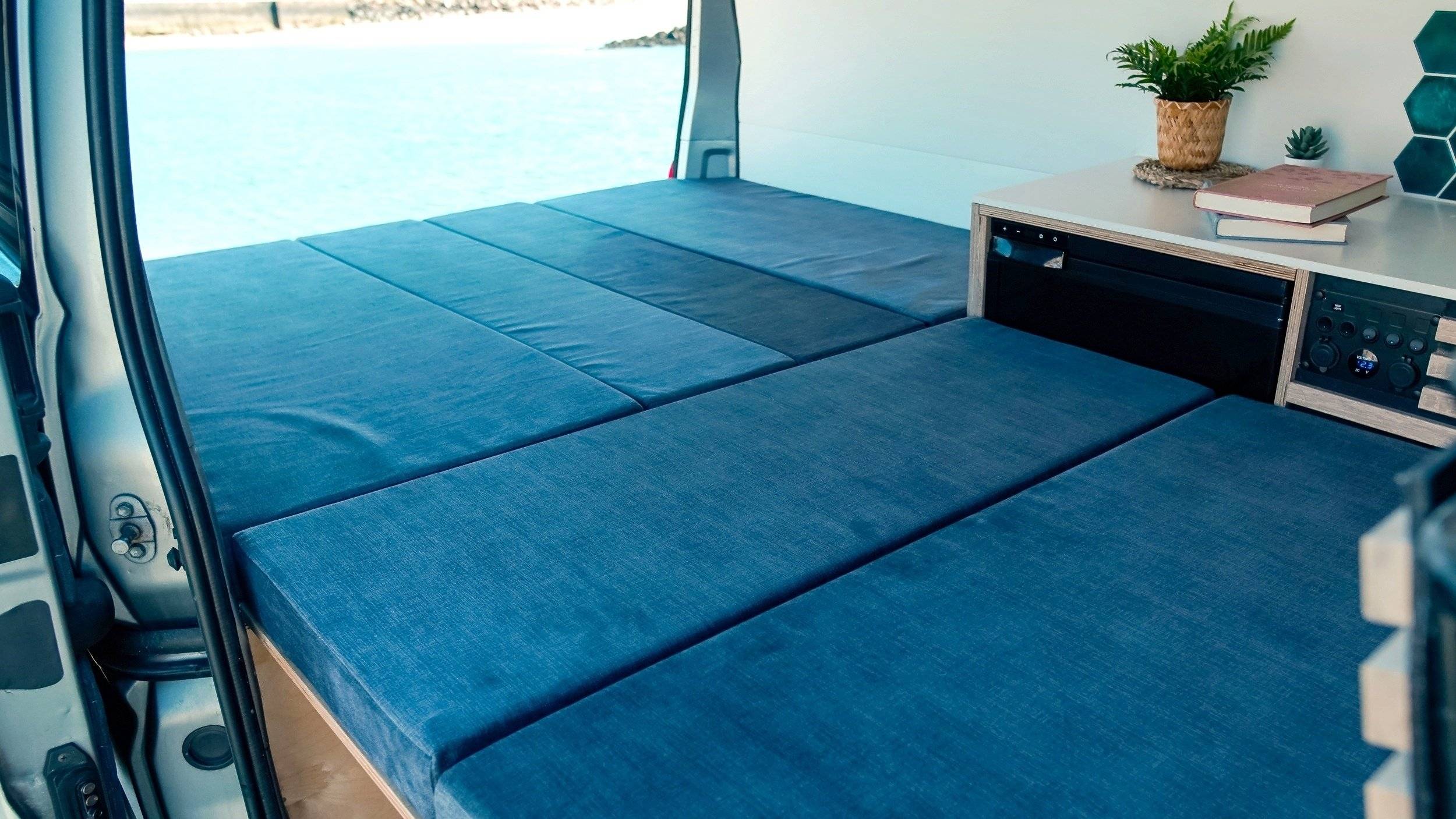 Campervan TOYOTA HIACE