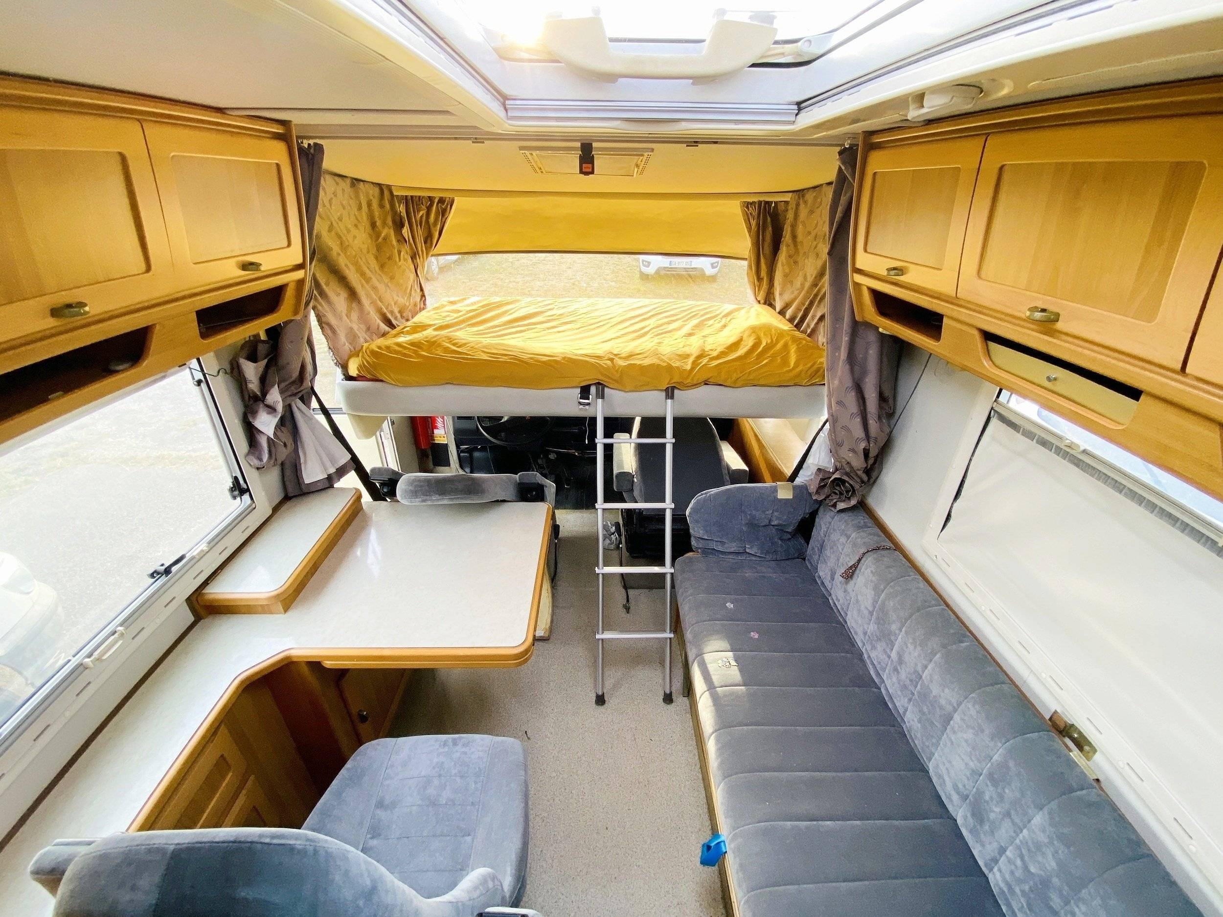 Couchages Citroën Citroën c25 - Yescapa