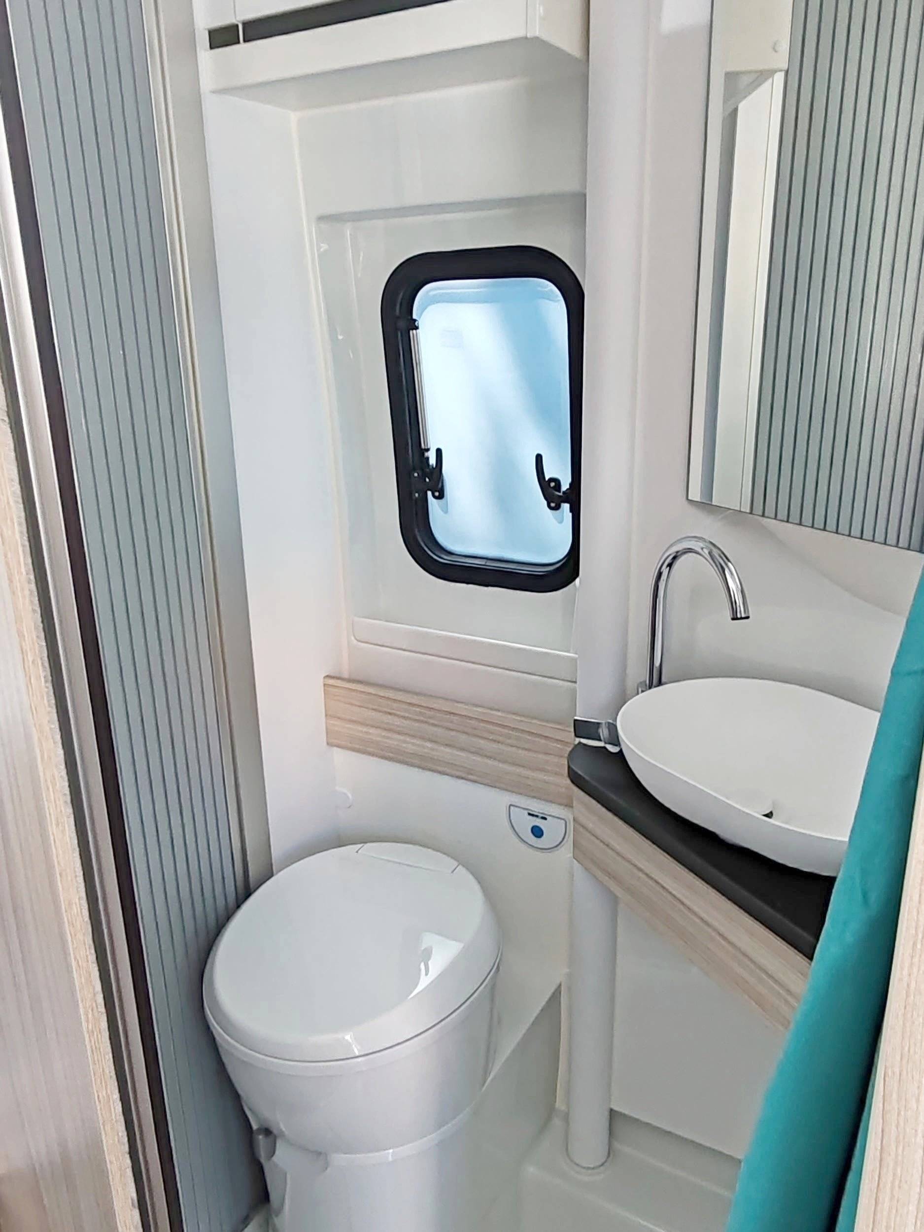 Adria Jumper 2,2 l 140 ch