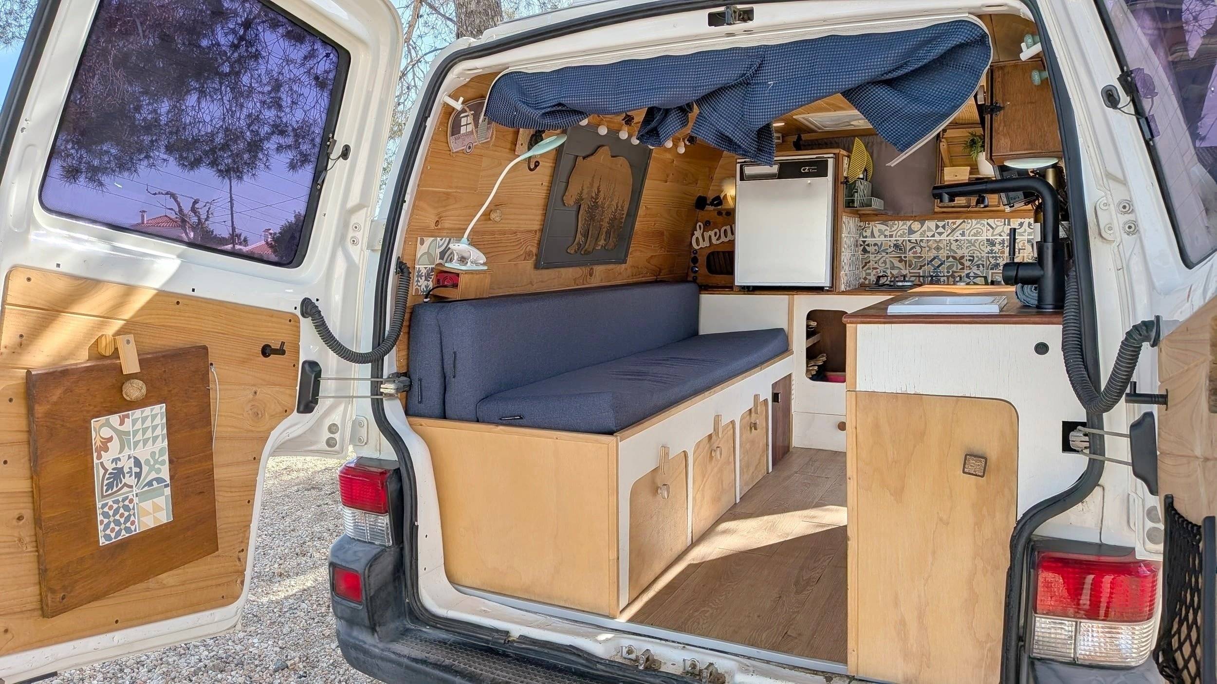 Volkswagen Transporter T4 2.4D