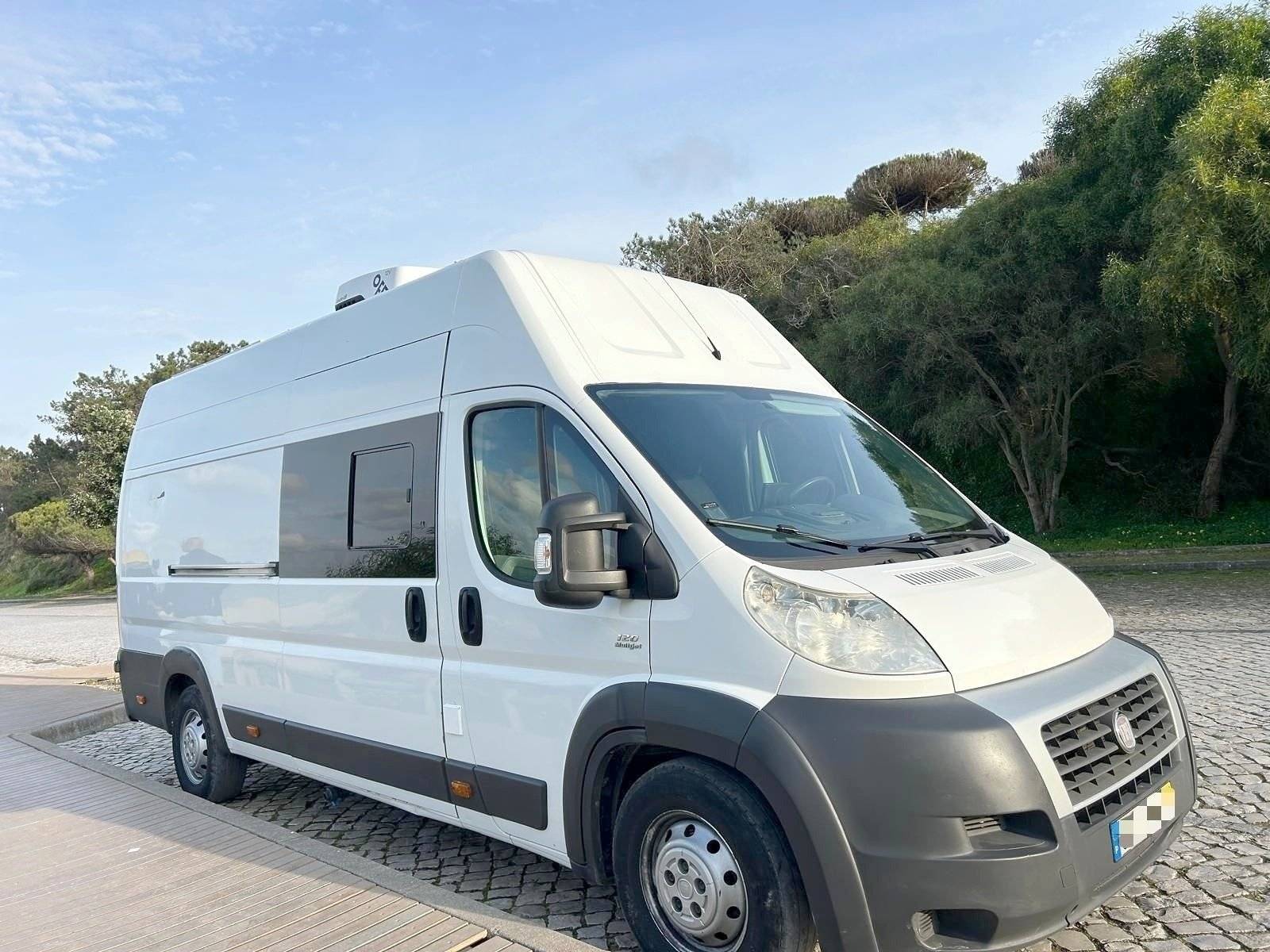 Front view from 3/4 Fiat Fiat - Yescapa
