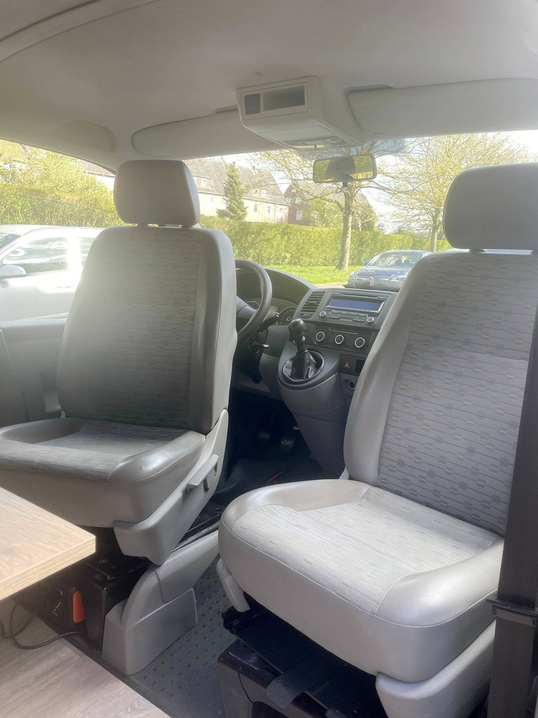 Volkswagen T5 2 l 84 ch