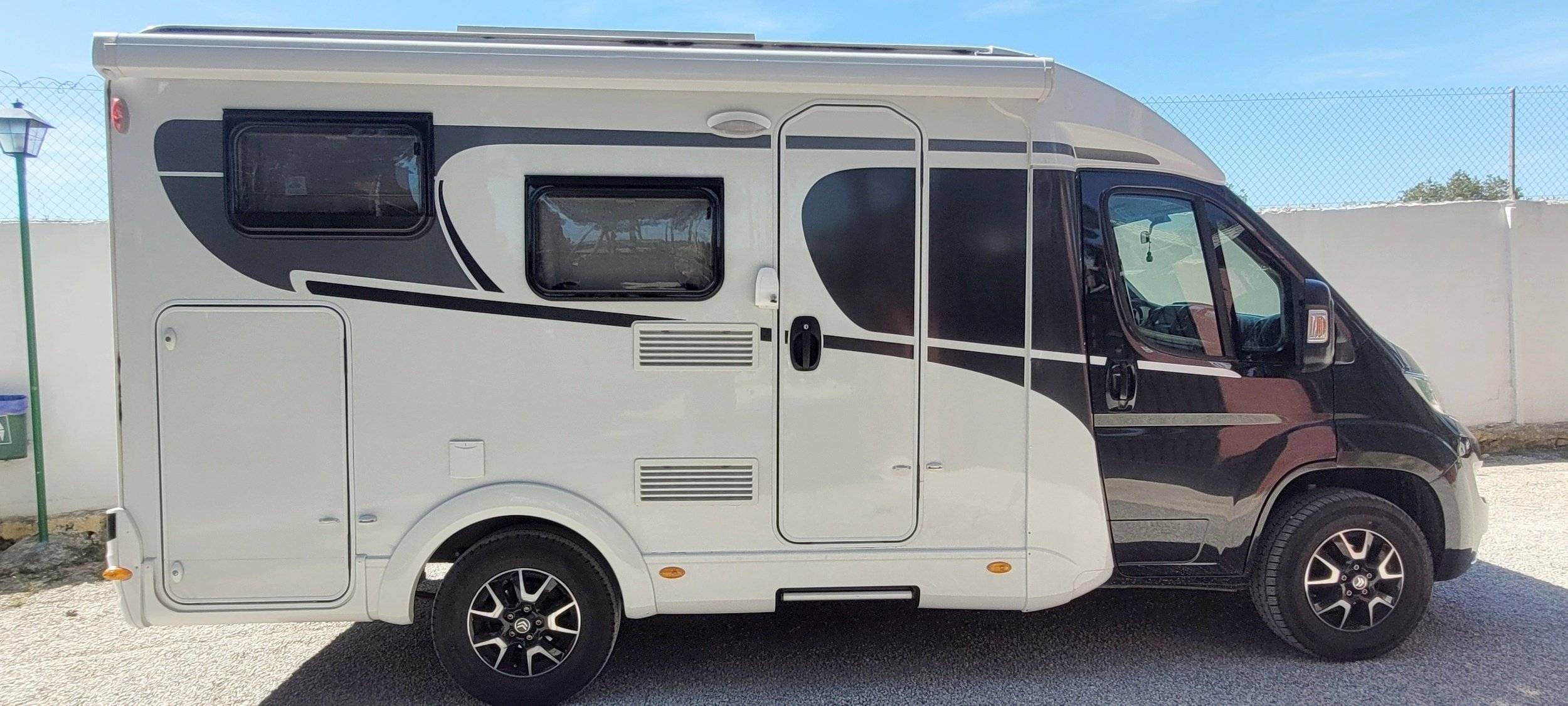 Vue arrière Citroën - Yescapa