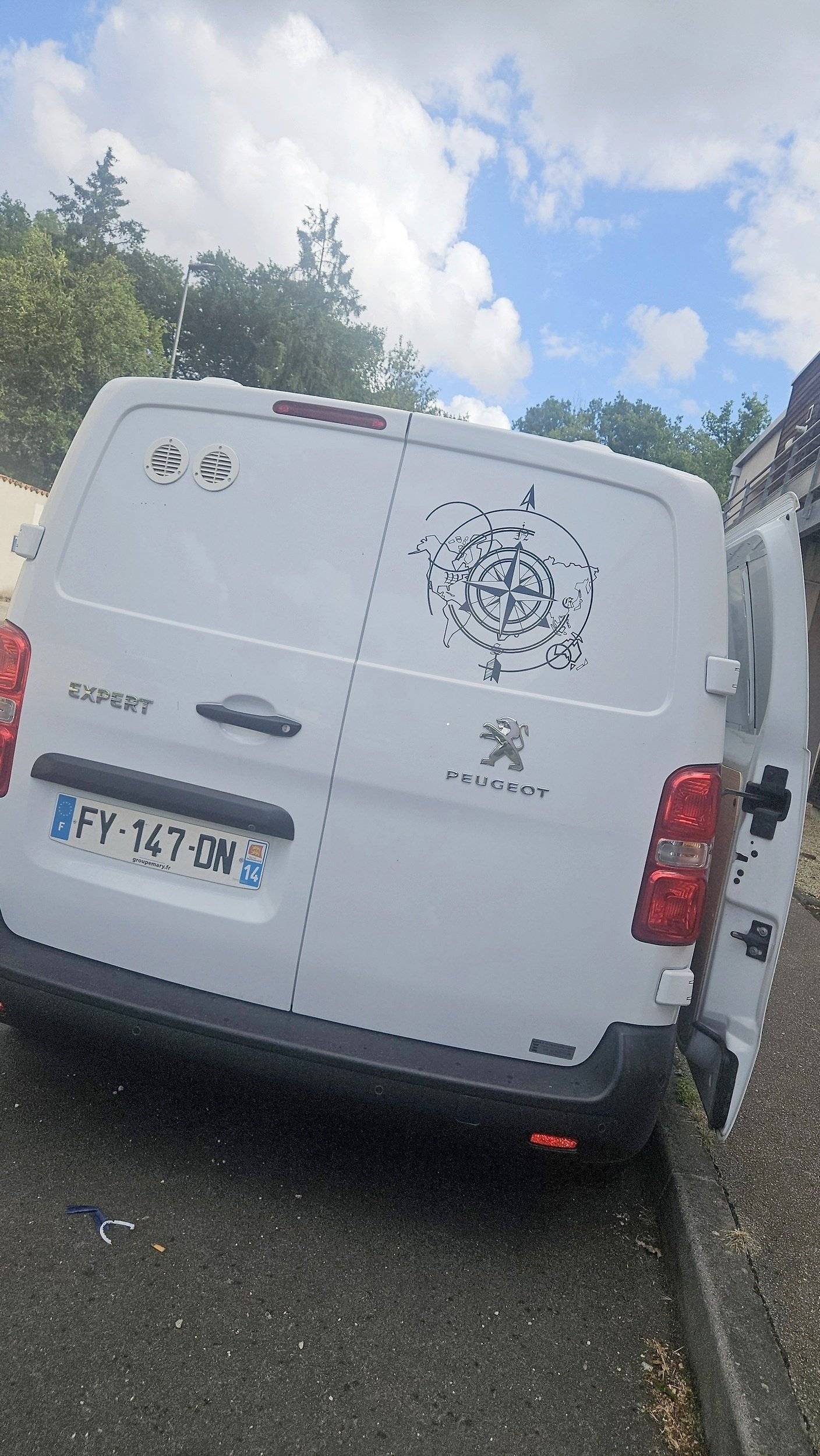Ansicht von hinten Peugeot - Yescapa
